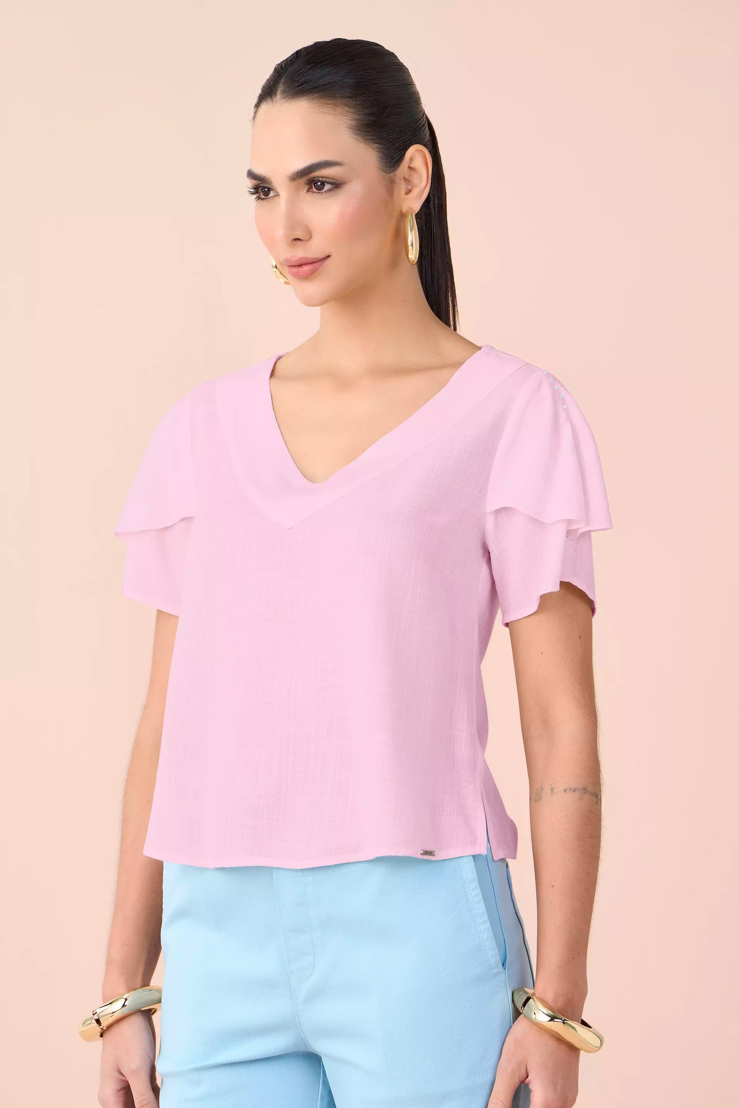 blusa viscose manga curta com babados e cristais