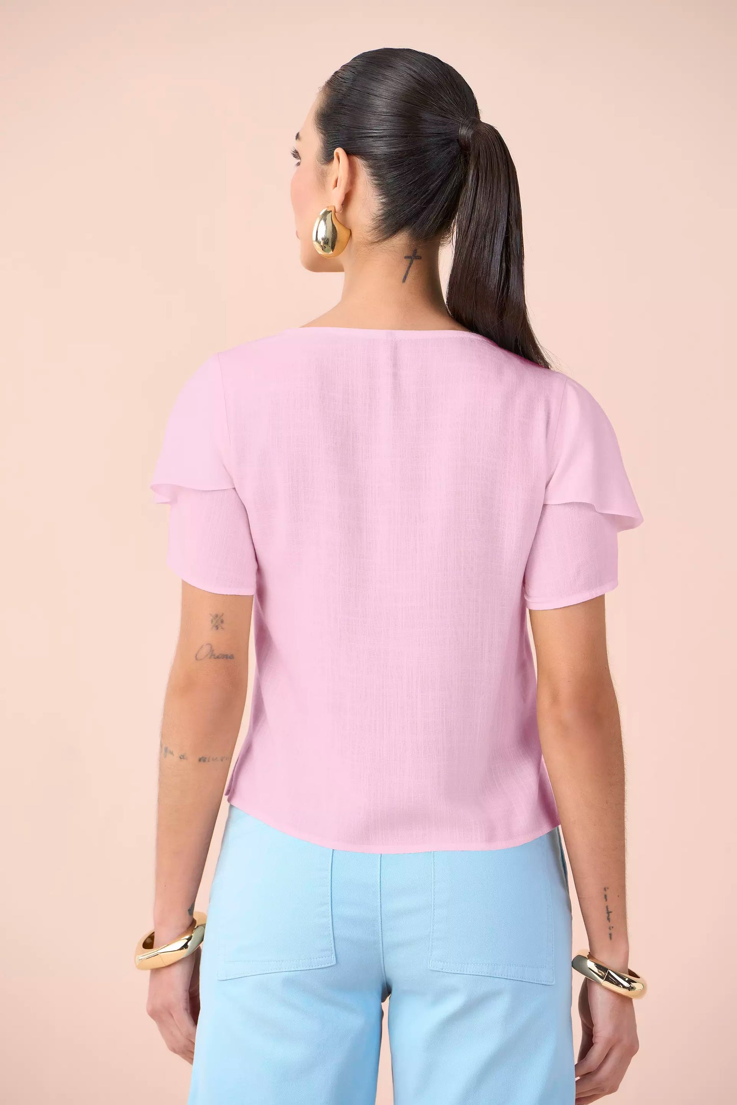 blusa viscose manga curta com babados e cristais