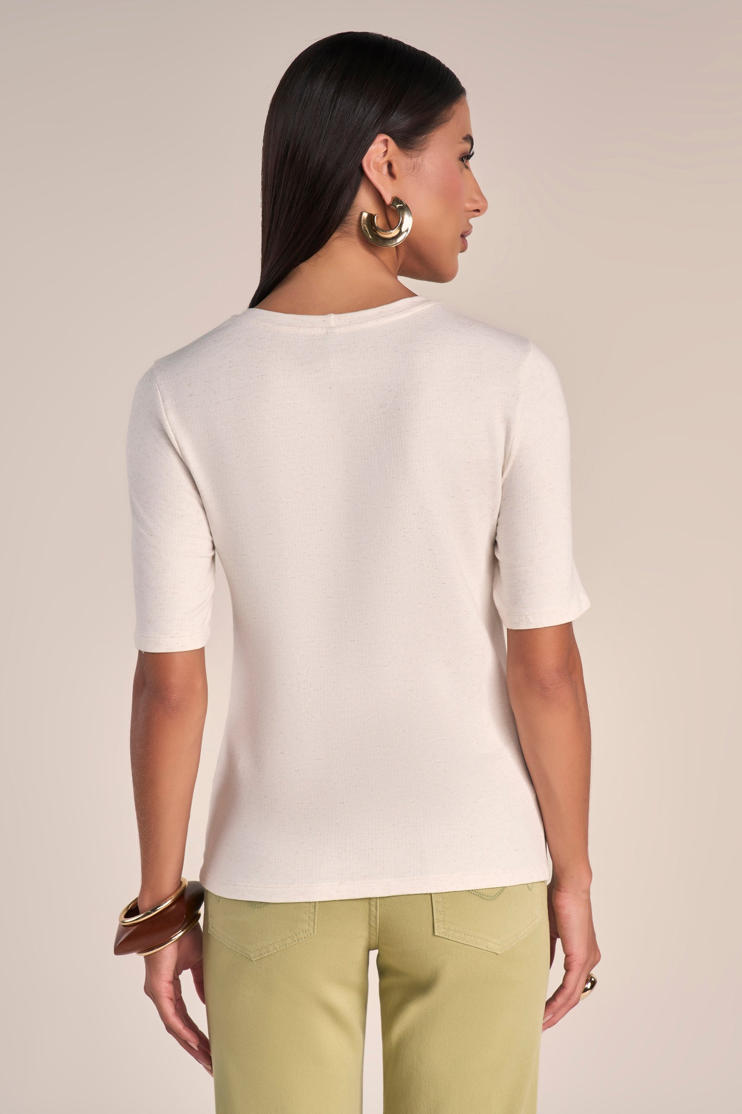 T-shirt Malha Manga Curta com Bordado Diferenciado