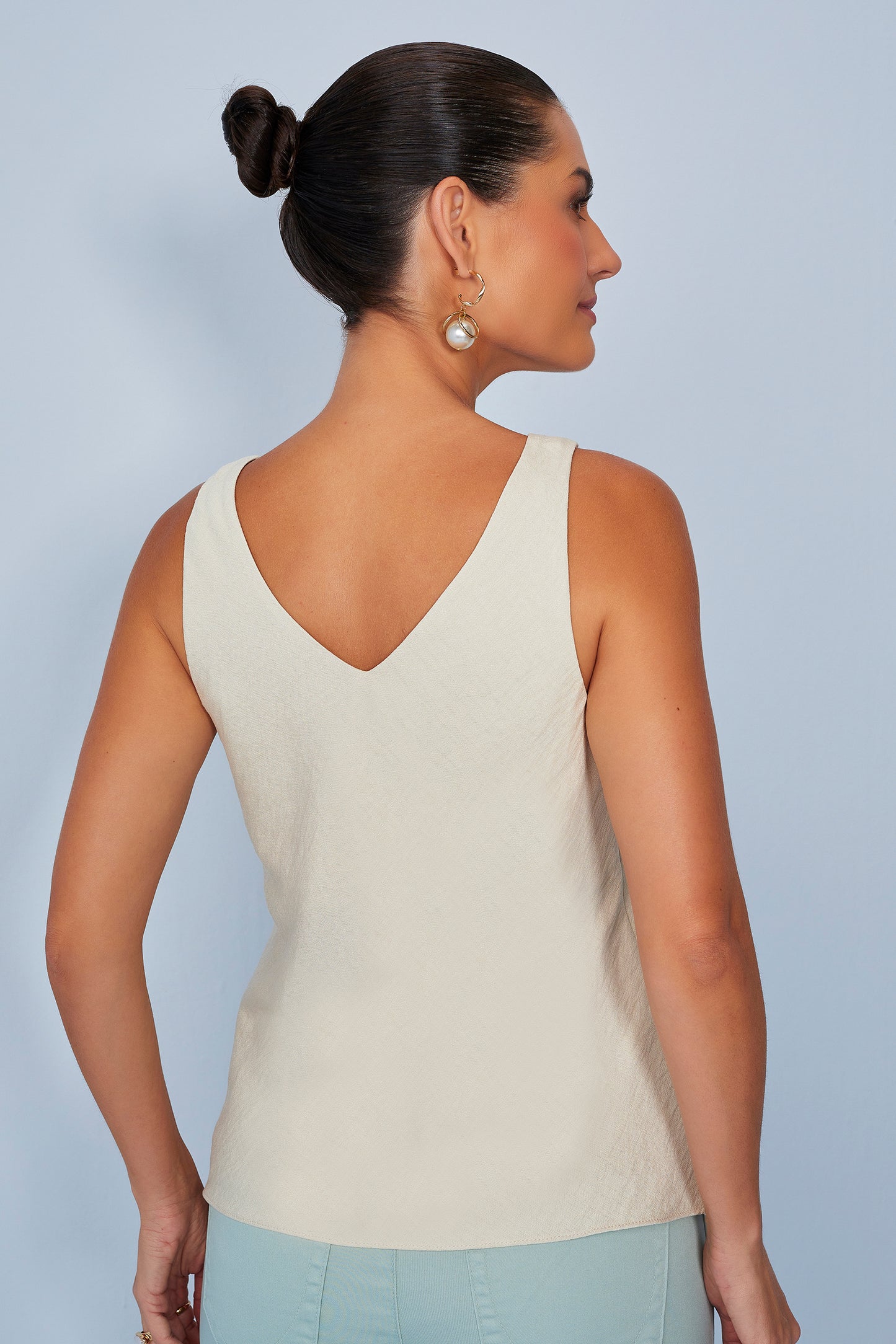 regata viscose alça fina com decote v