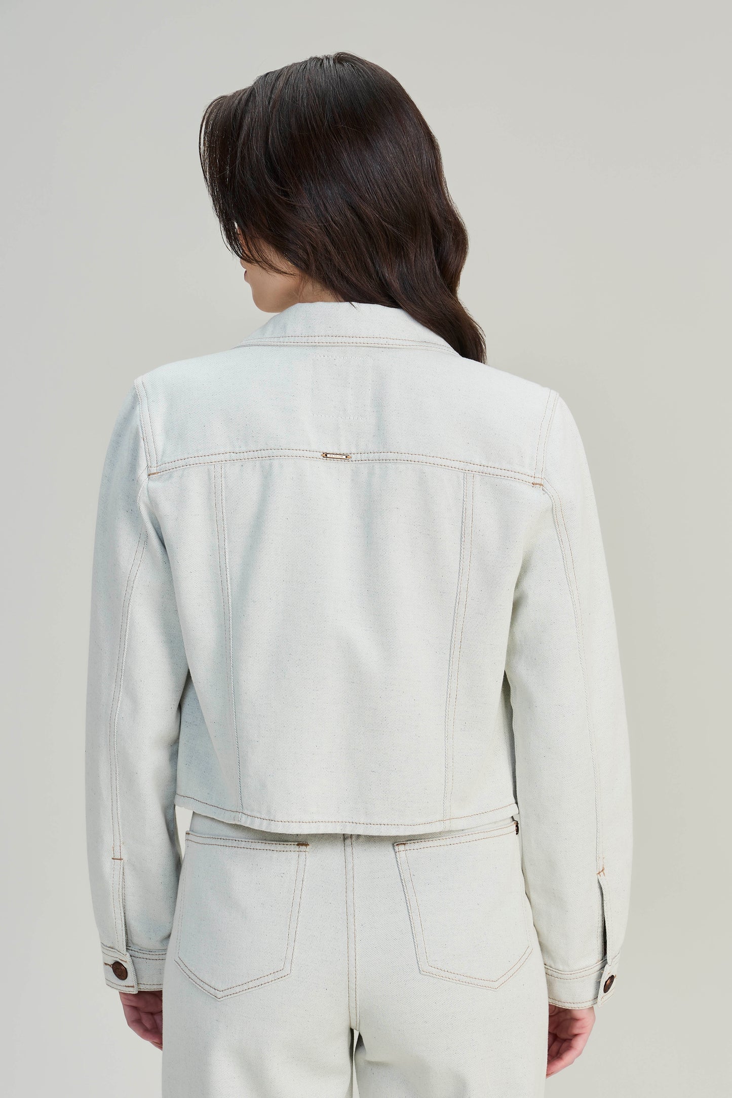 jaqueta sarja manga longa com pespontos em contraste