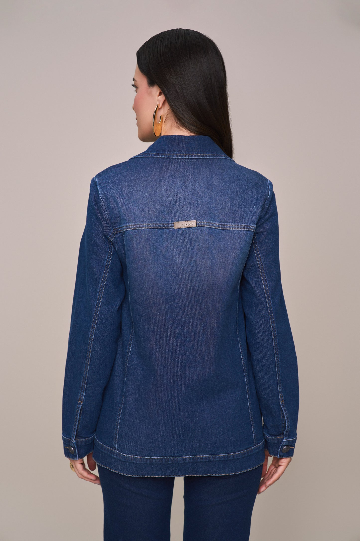jaqueta jeans manga longa alongada com forro diferenciado
