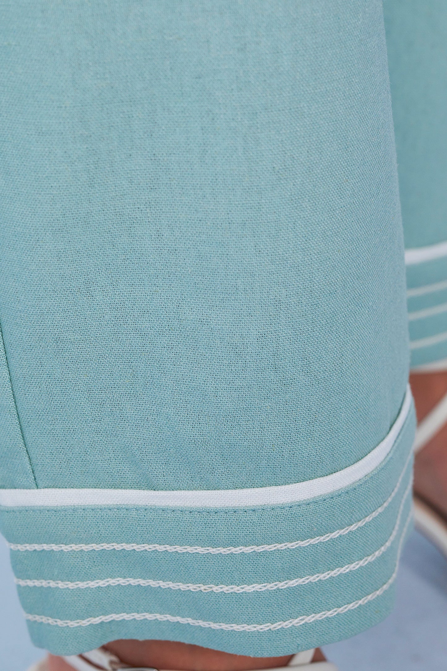 conjunto linho blusa e calça pantcropped com detalhe pespontos