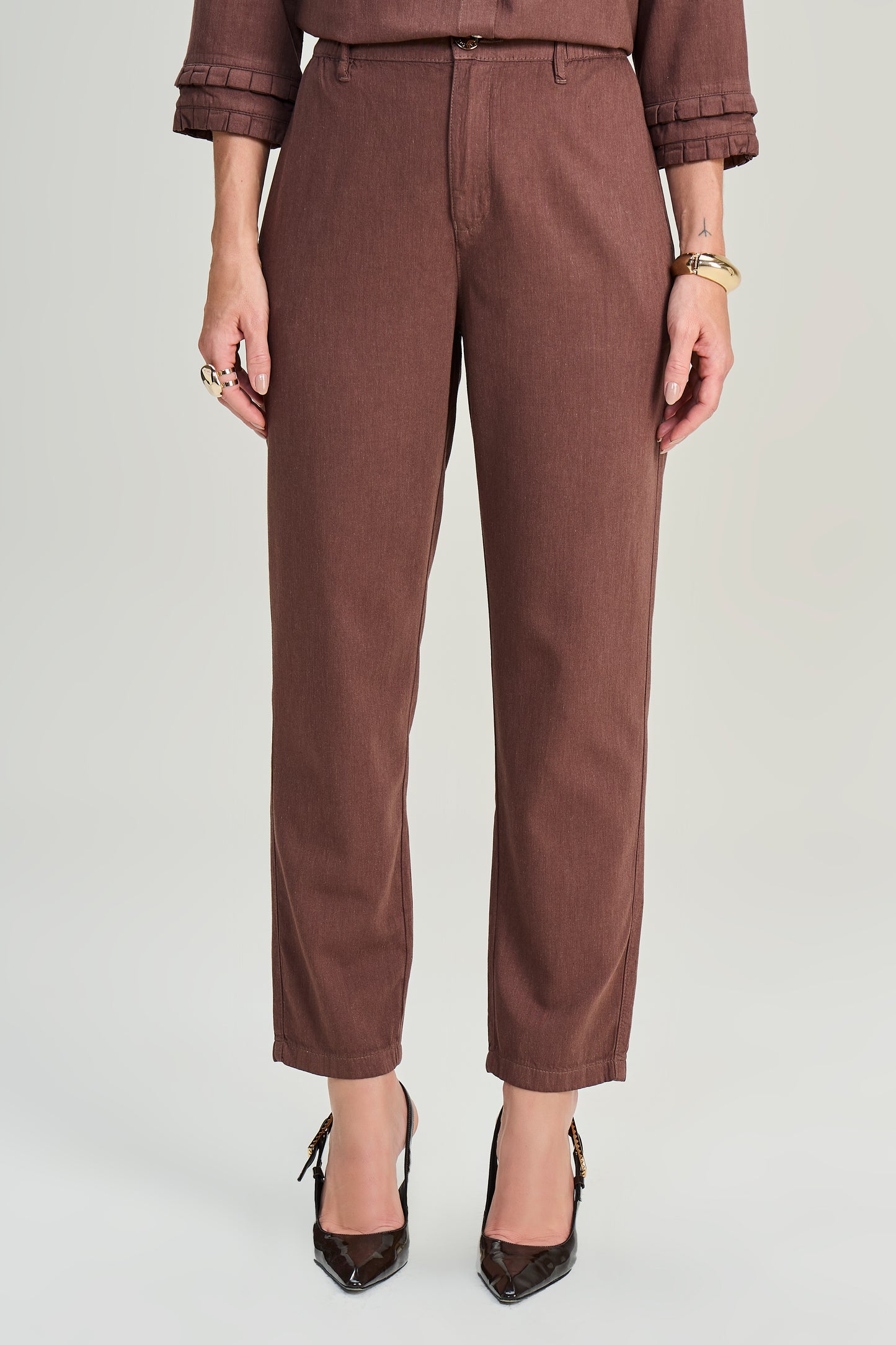 conjunto sarja camisa manga 7/8 e calça mom com elástico