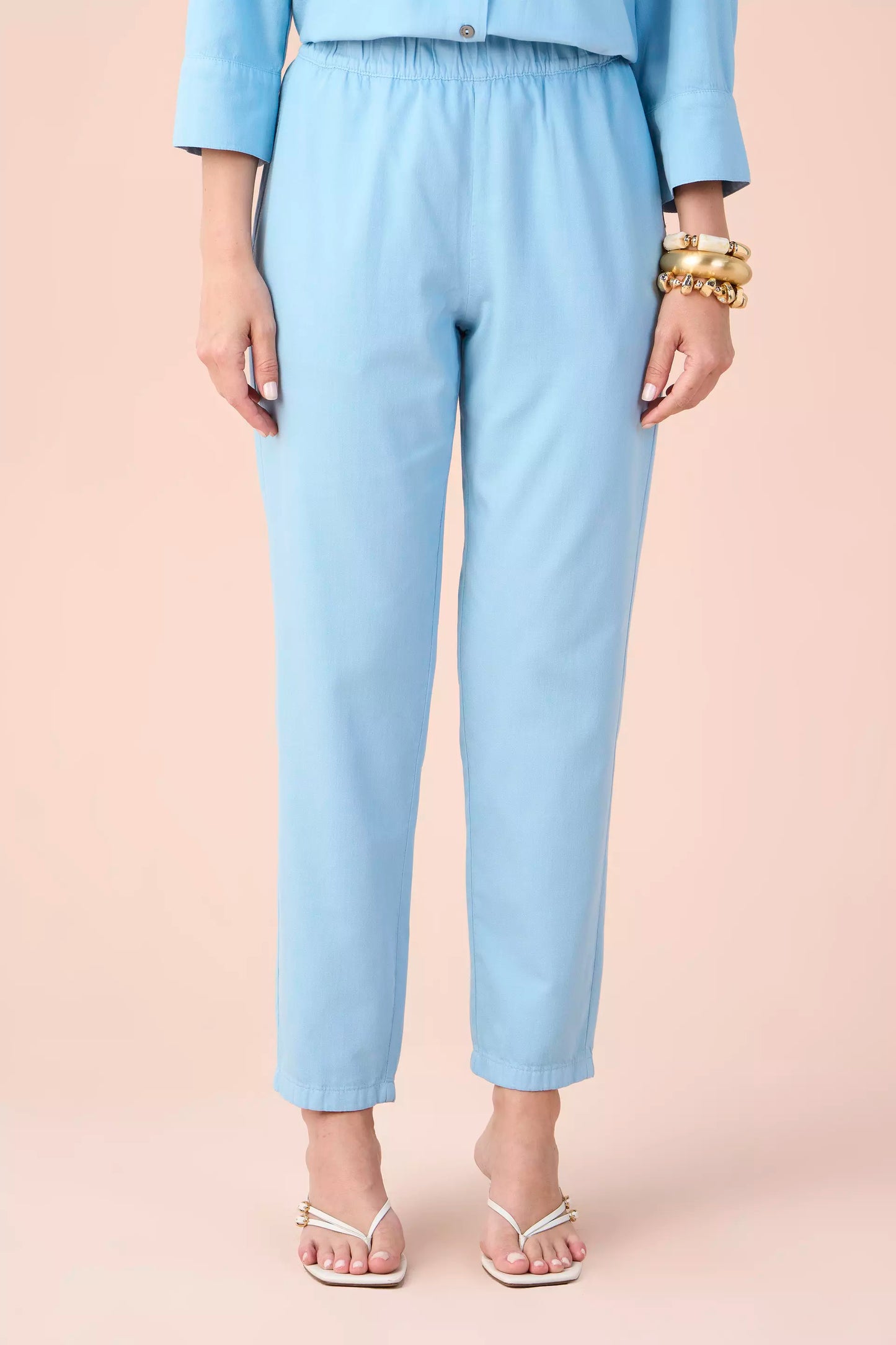 conjunto sarja camisa manga 3/4 e calça mom cós de elástico
