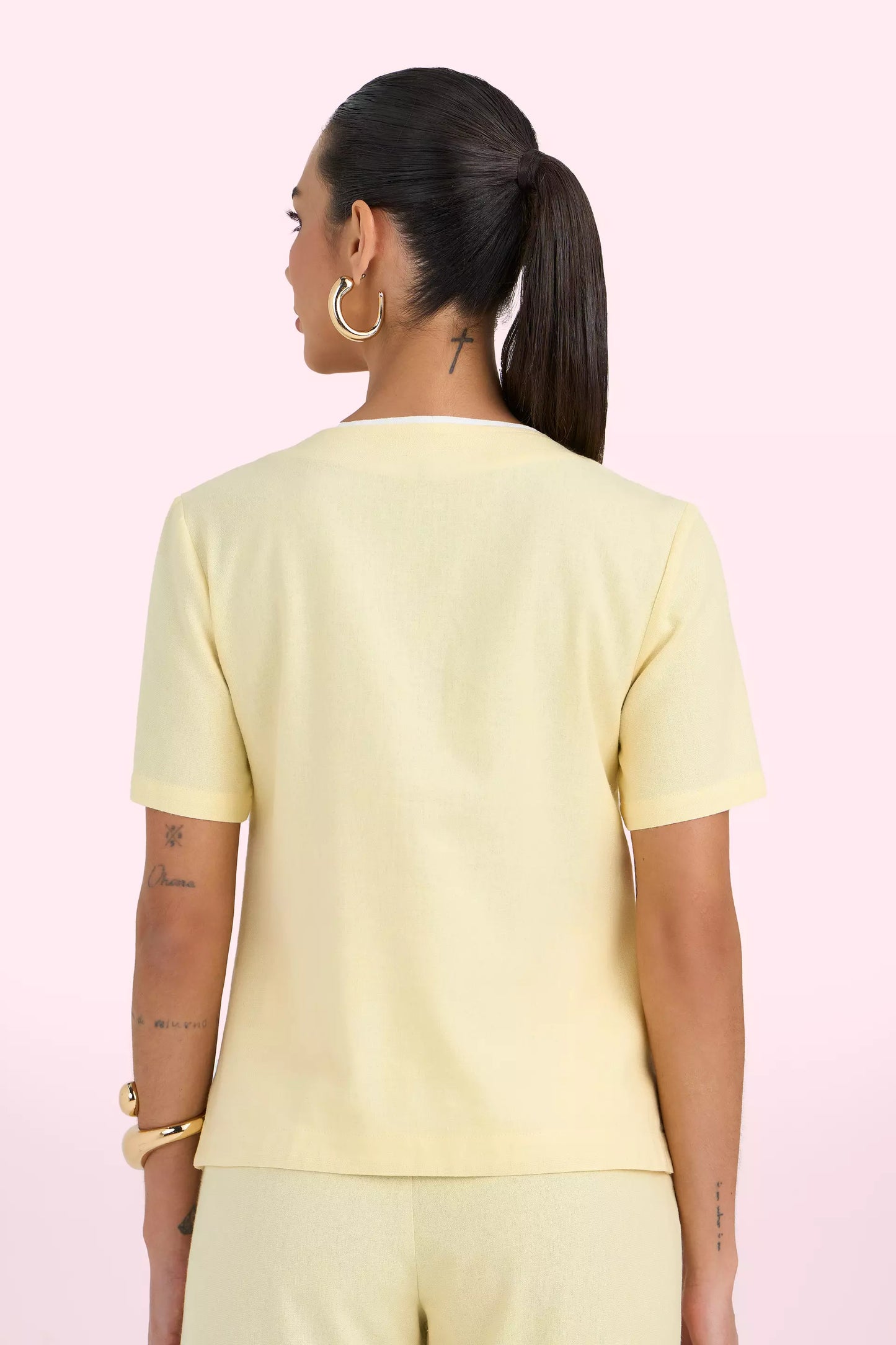 conjunto viscose blusa manga curta e calca reta cintura intermedíaria