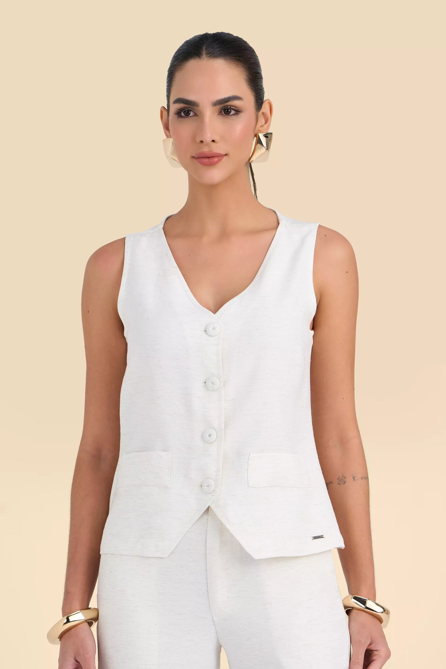 conjunto viscose colete e calça reta com lapelas