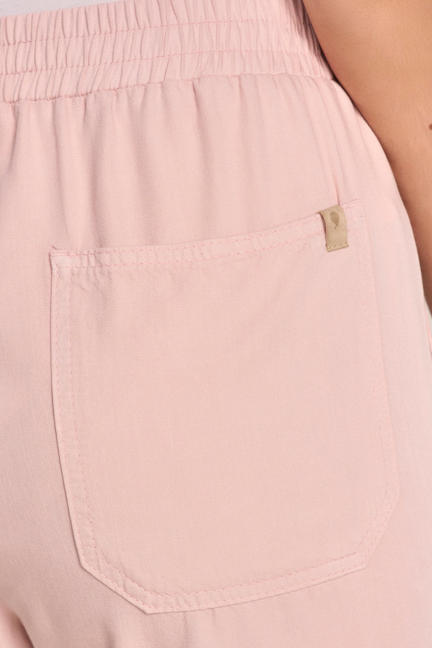 Conjunto Sarja Blusa Manga Curta e Calça Reta Curta Cós de Elástico