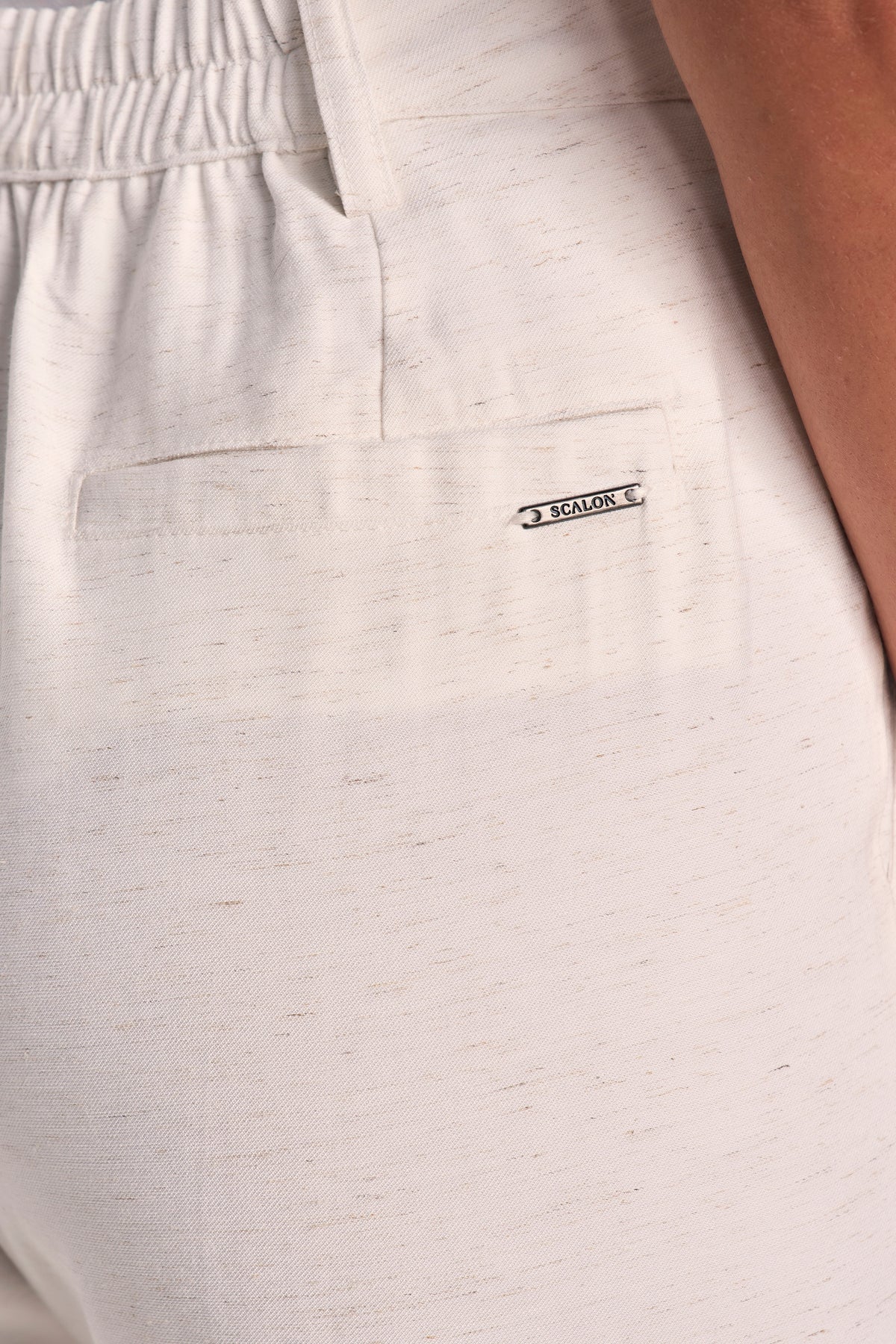 Conjunto Viscose Blusa sem Manga e Calça Mom Alfaiataria