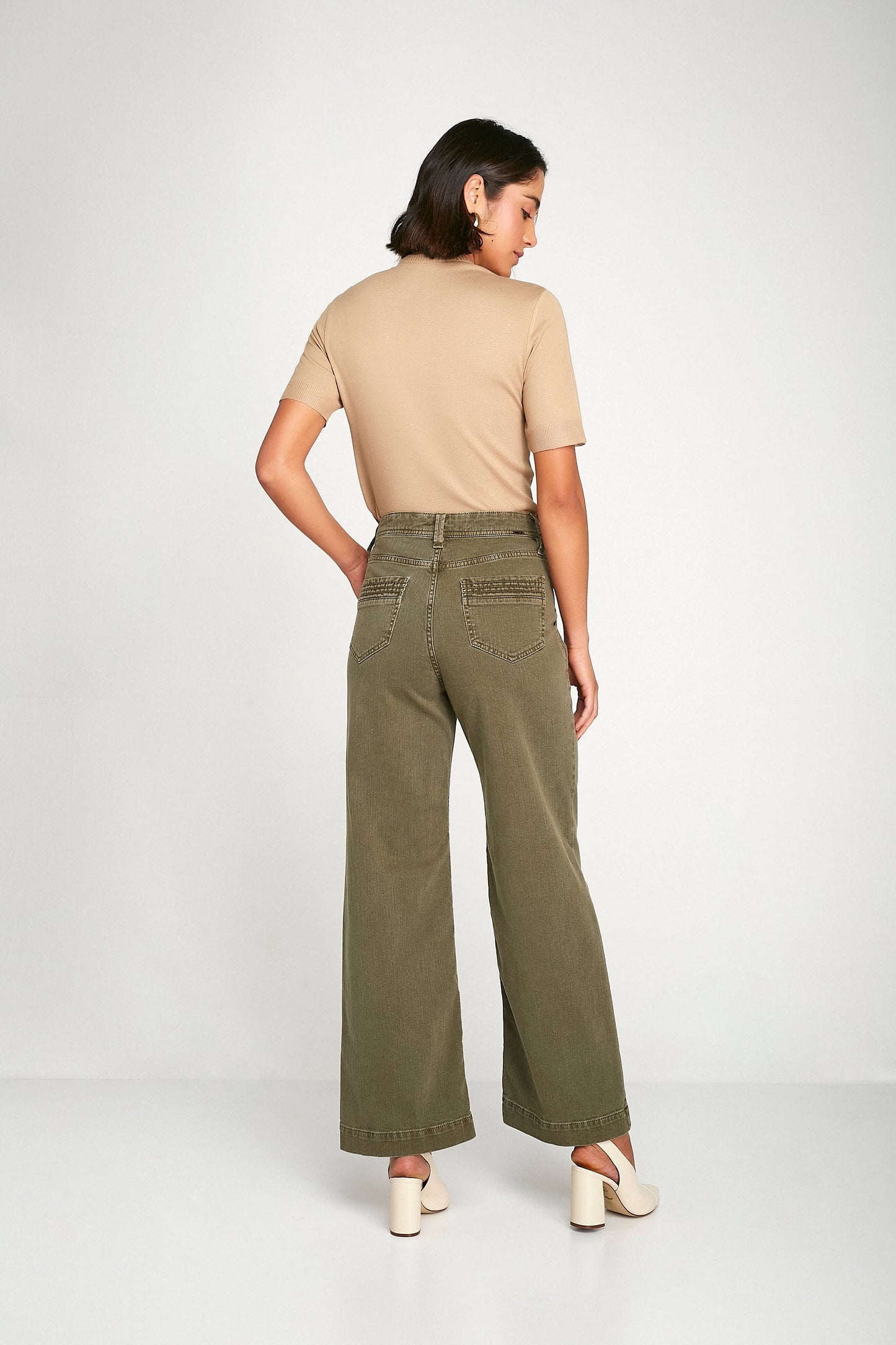 calça sarja wide leg cintura alta vintage