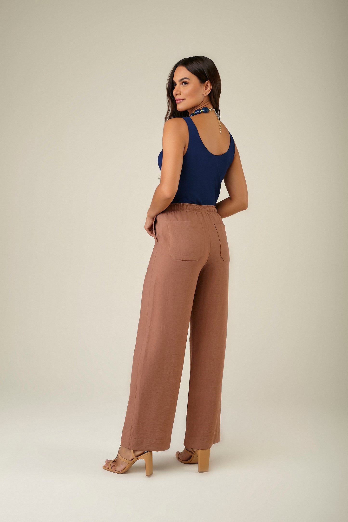 calça viscose pantalona cintura intermediária comfort