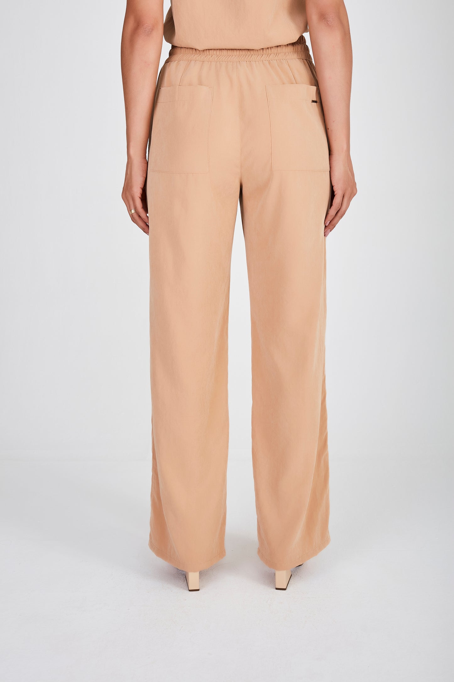 calça tactel wide leg cintura intermediária comfort