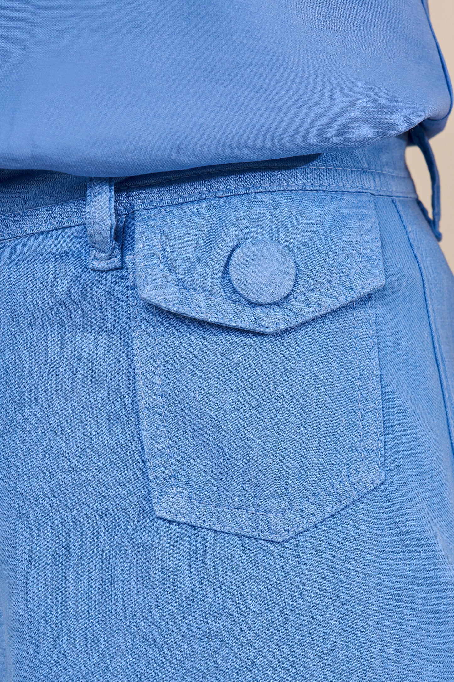 calça sarja pantalona cintura intermediária bolsos com lapelas