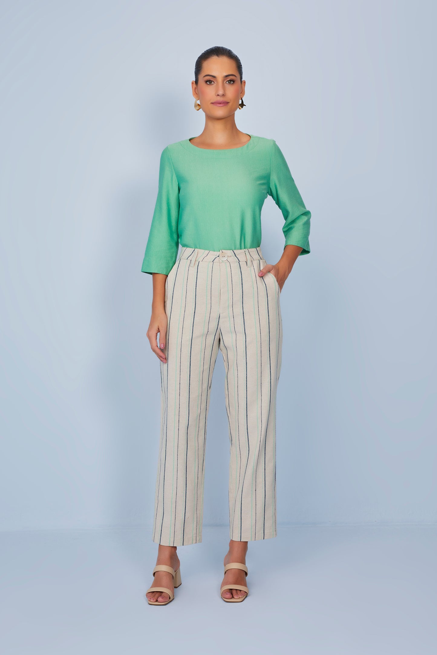 calça algodão mom cintura intermediária alfaiataria