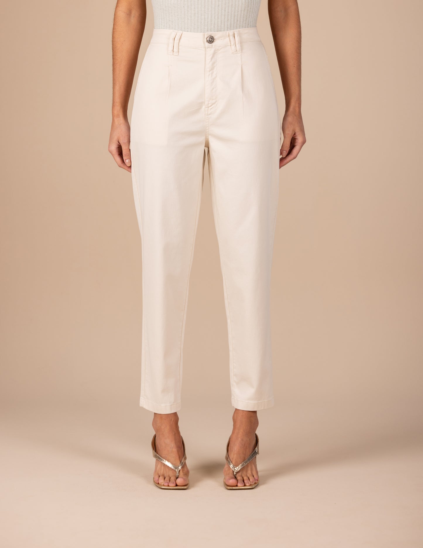 calça sarja color mom cintura intermediária alfaiataria