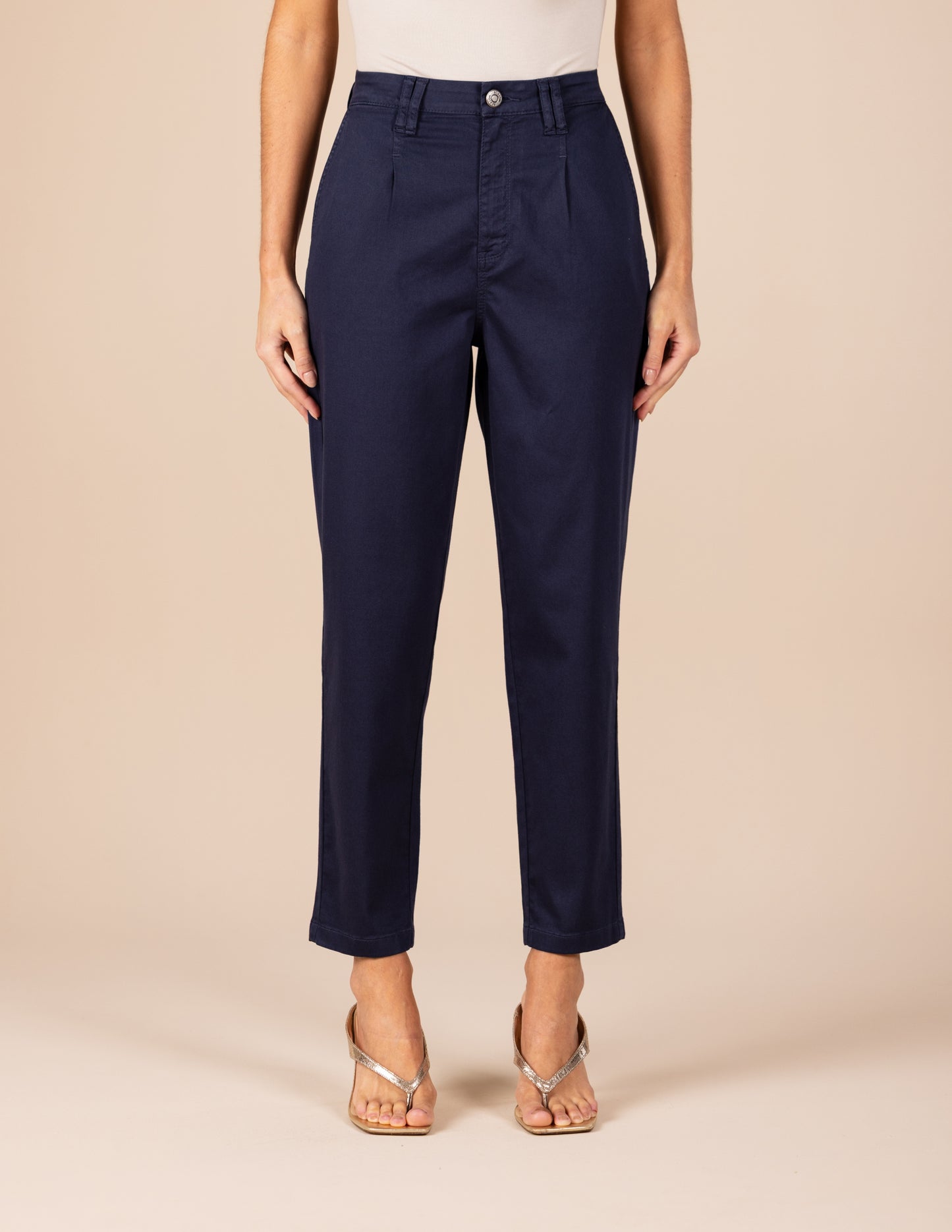 calça sarja color mom cintura intermediária alfaiataria