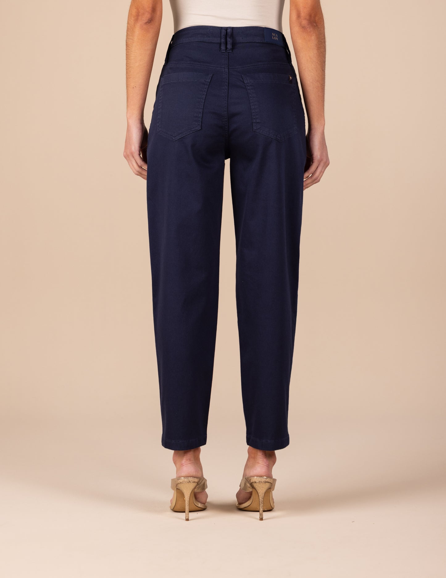 calça sarja color mom cintura intermediária alfaiataria