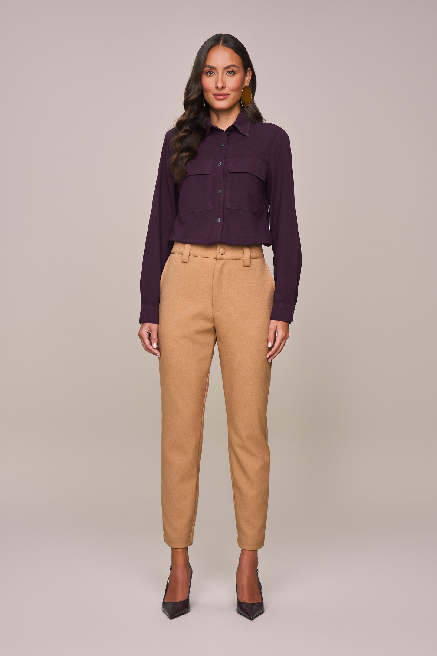 calça crepe mom cintura intermediária alfaiataria