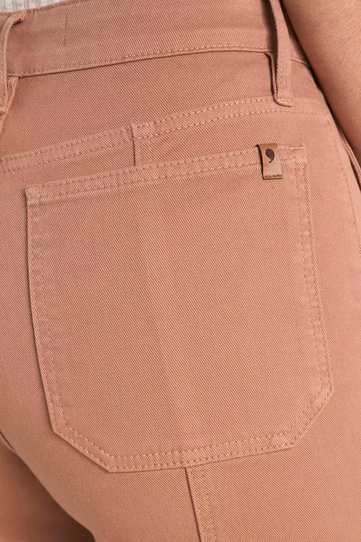 Calça Sarja Color Wide Leg Cintura Intermediária com Recortes