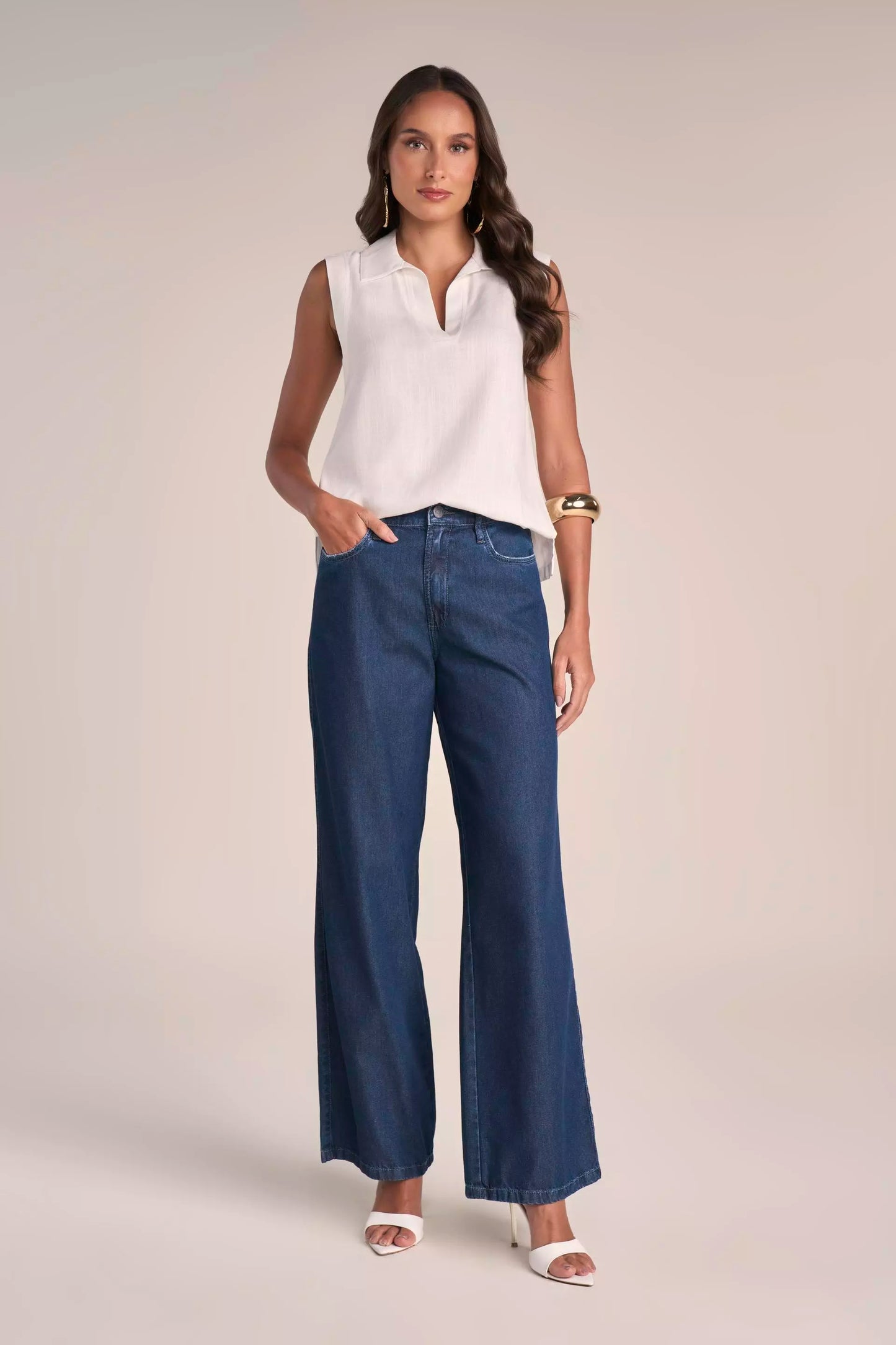 Calça Jeans Wide Leg Cintura Intermediária com Nervuras