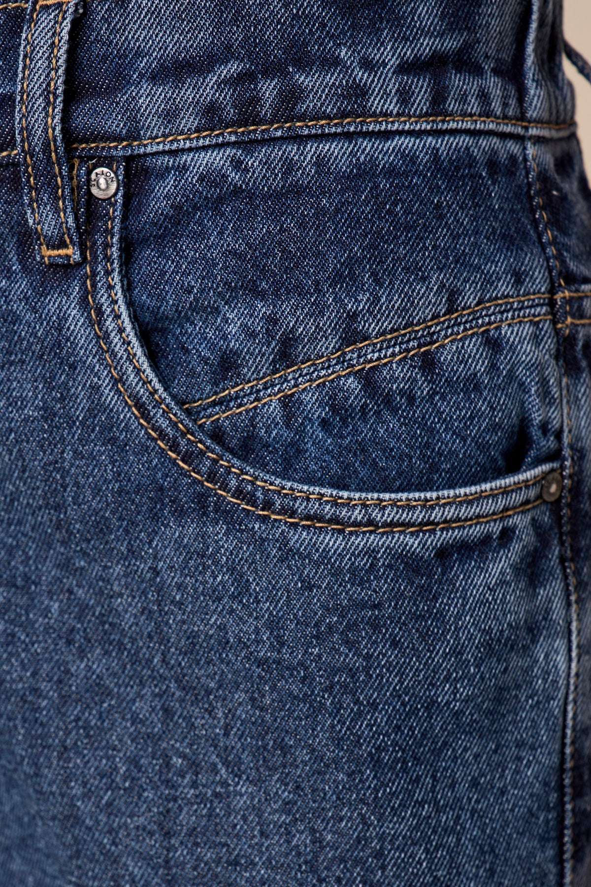 calça jeans wide leg cintura intermediária cós de elástico