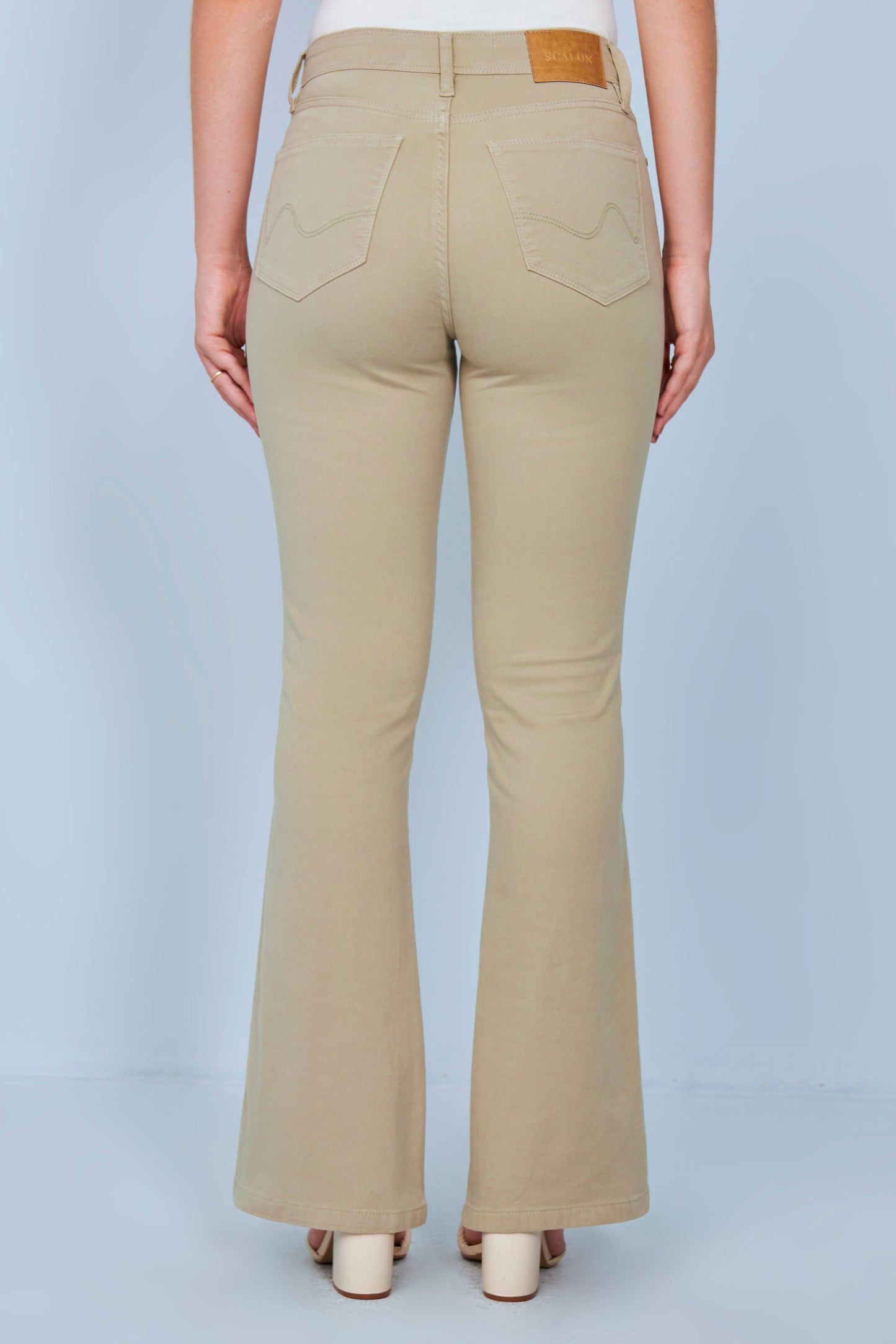 calça malha color boot cut cintura intermediária