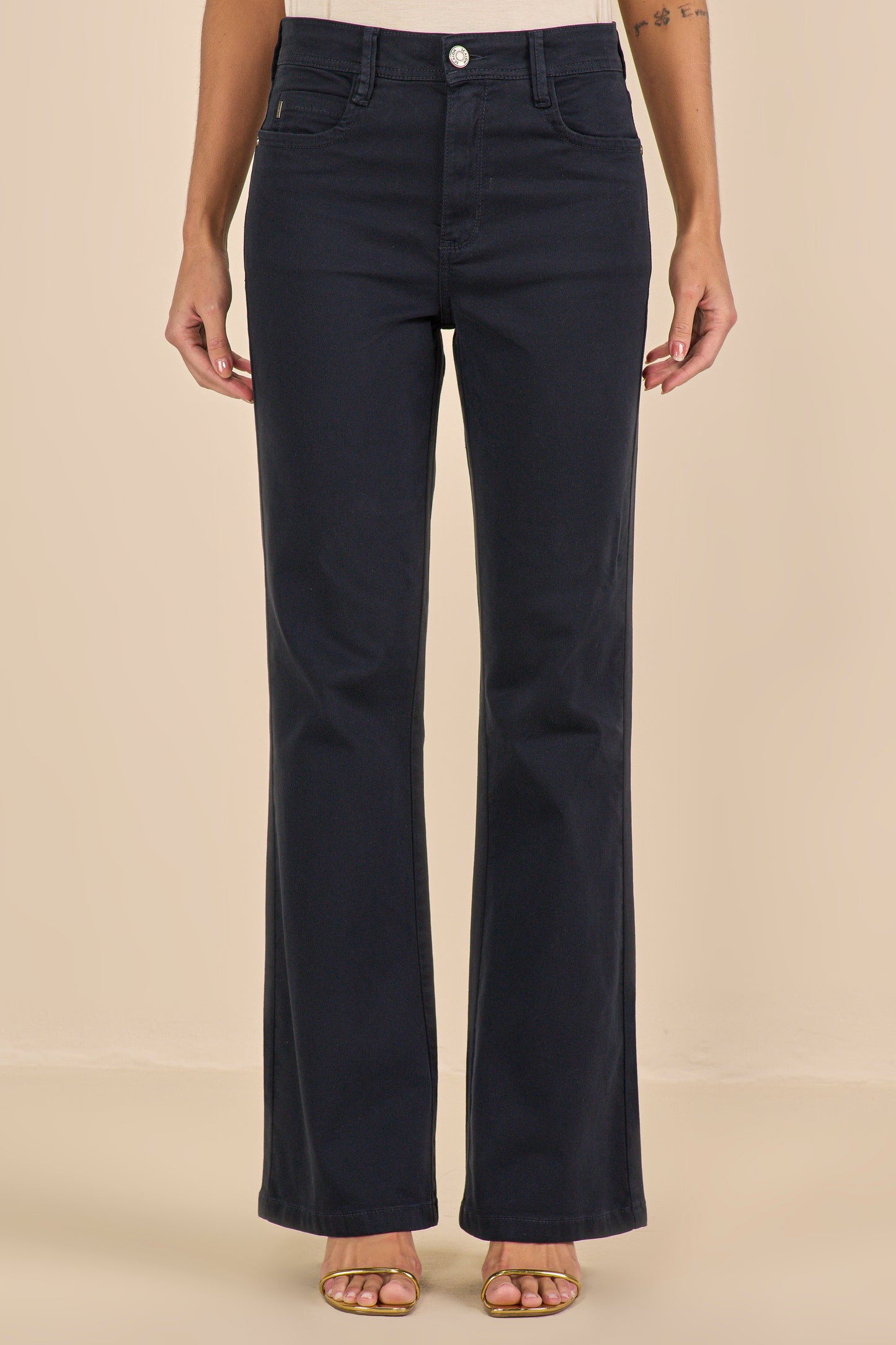 calça malha color bootcut cintura intemediária com detalhe pesponto