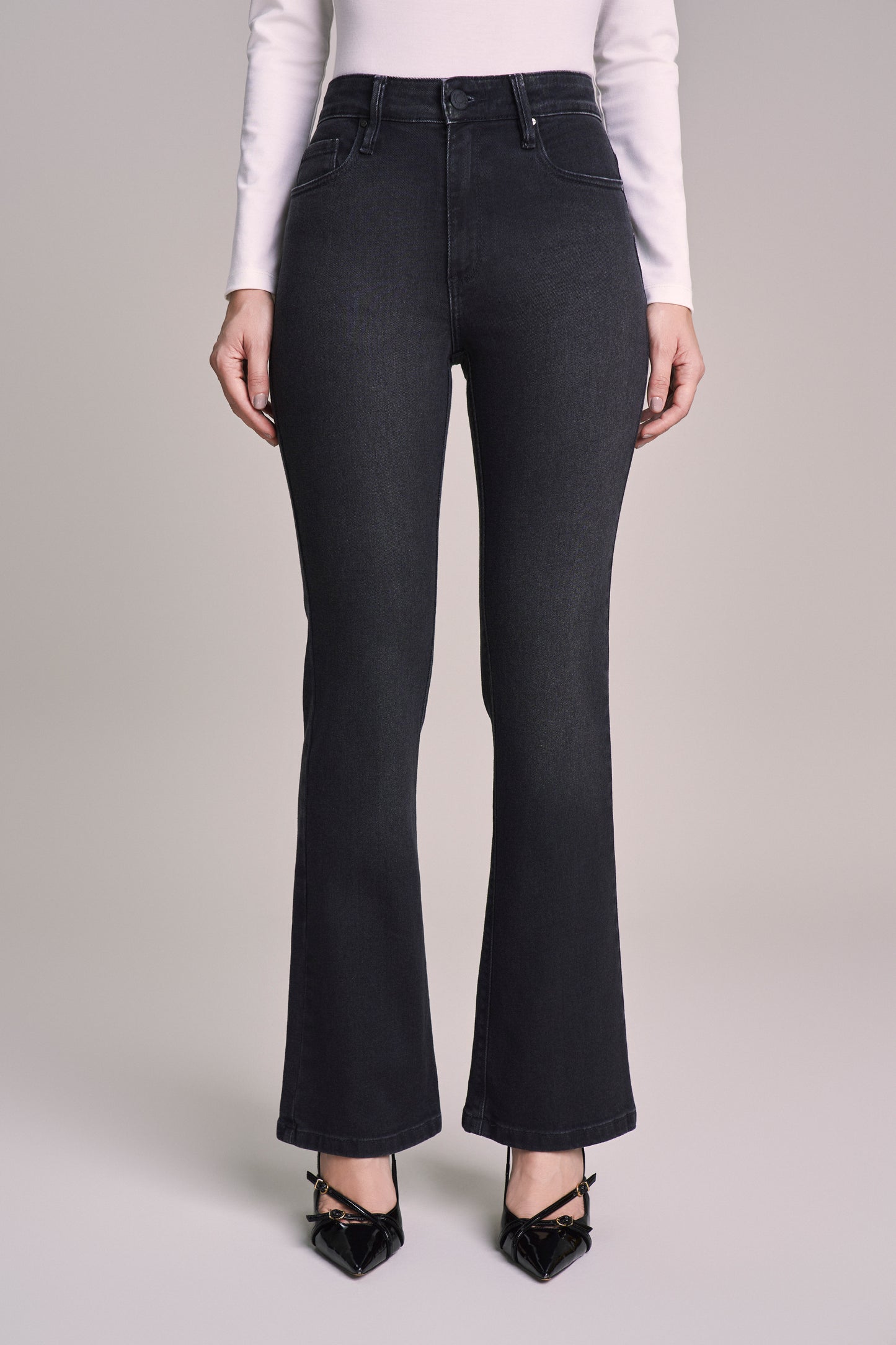 calça jeans black boot cut cintura intermediaria tradicional