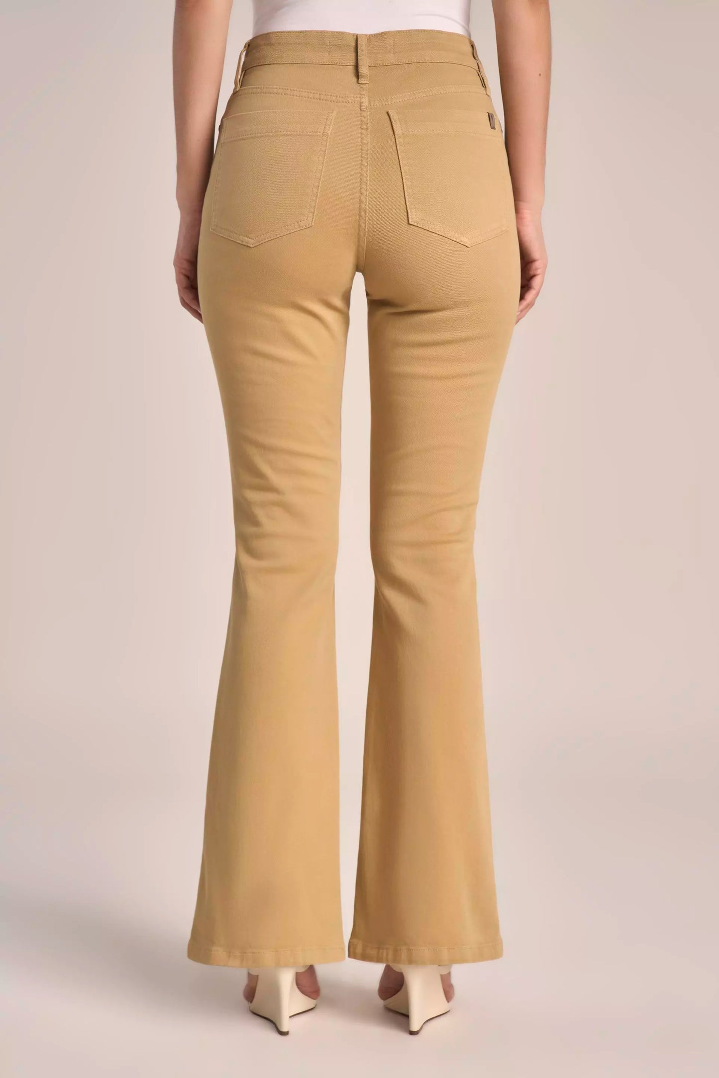 Calça Sarja Color Boot Cut Cintura Intermediária Tradicional