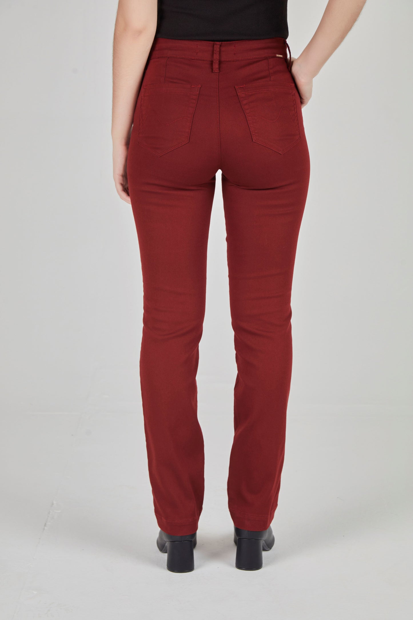 calça sarja color reta cintura intermediária alfaiataria