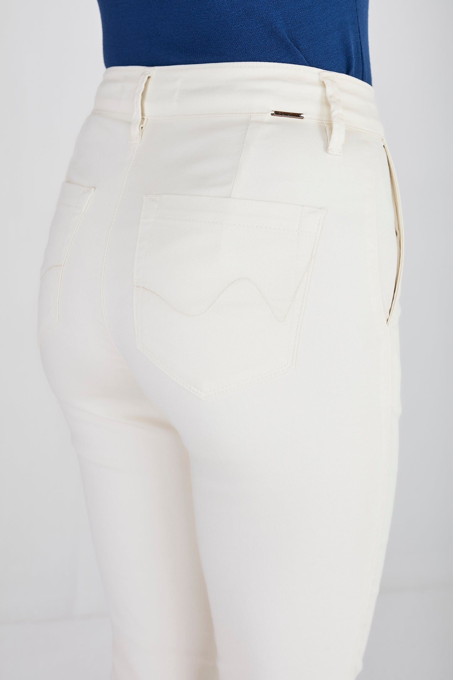 calça sarja color reta cintura intermediária alfaiataria