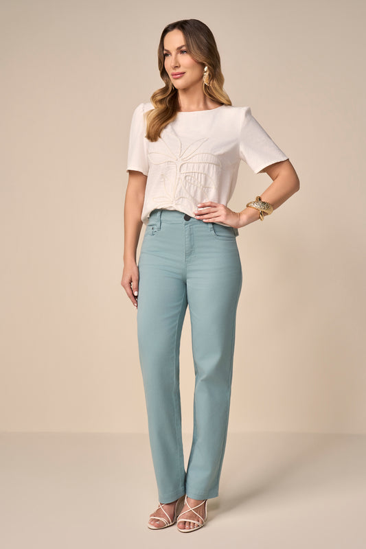calça sarja color reta cintura intermediária com bordado