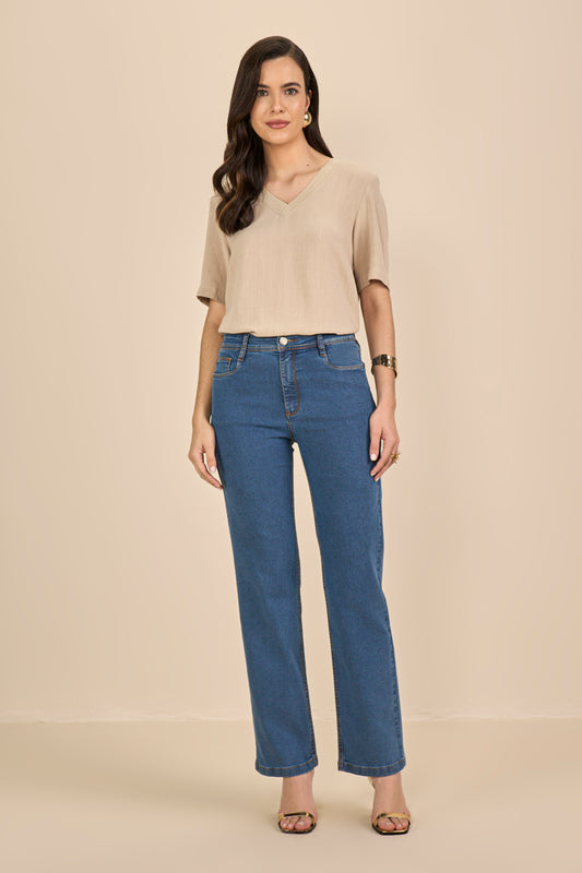 calça jeans reta cintura intermediária com pespontos interrompidos