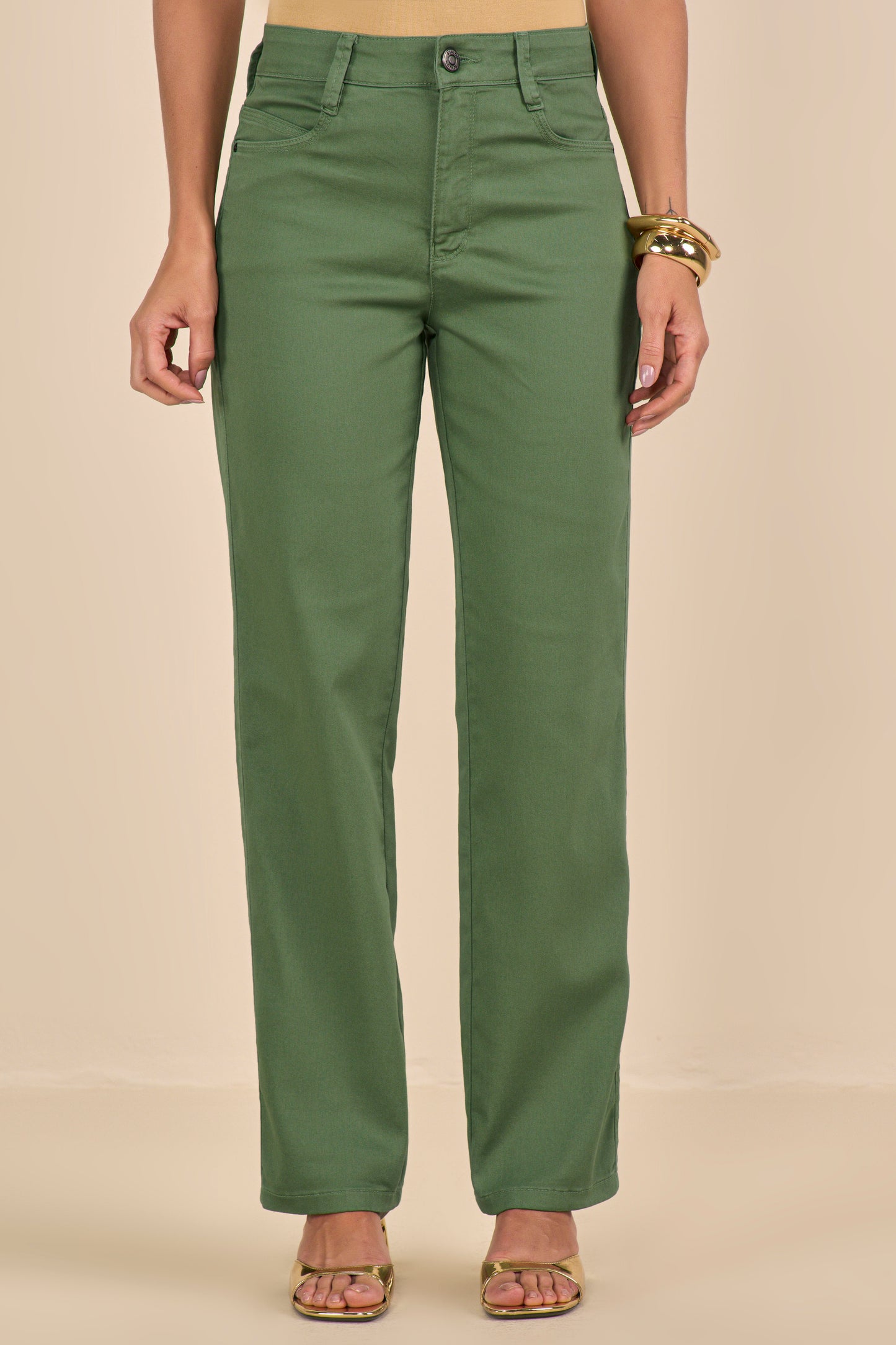 calça sarja color reta cintura intermediária com cristais