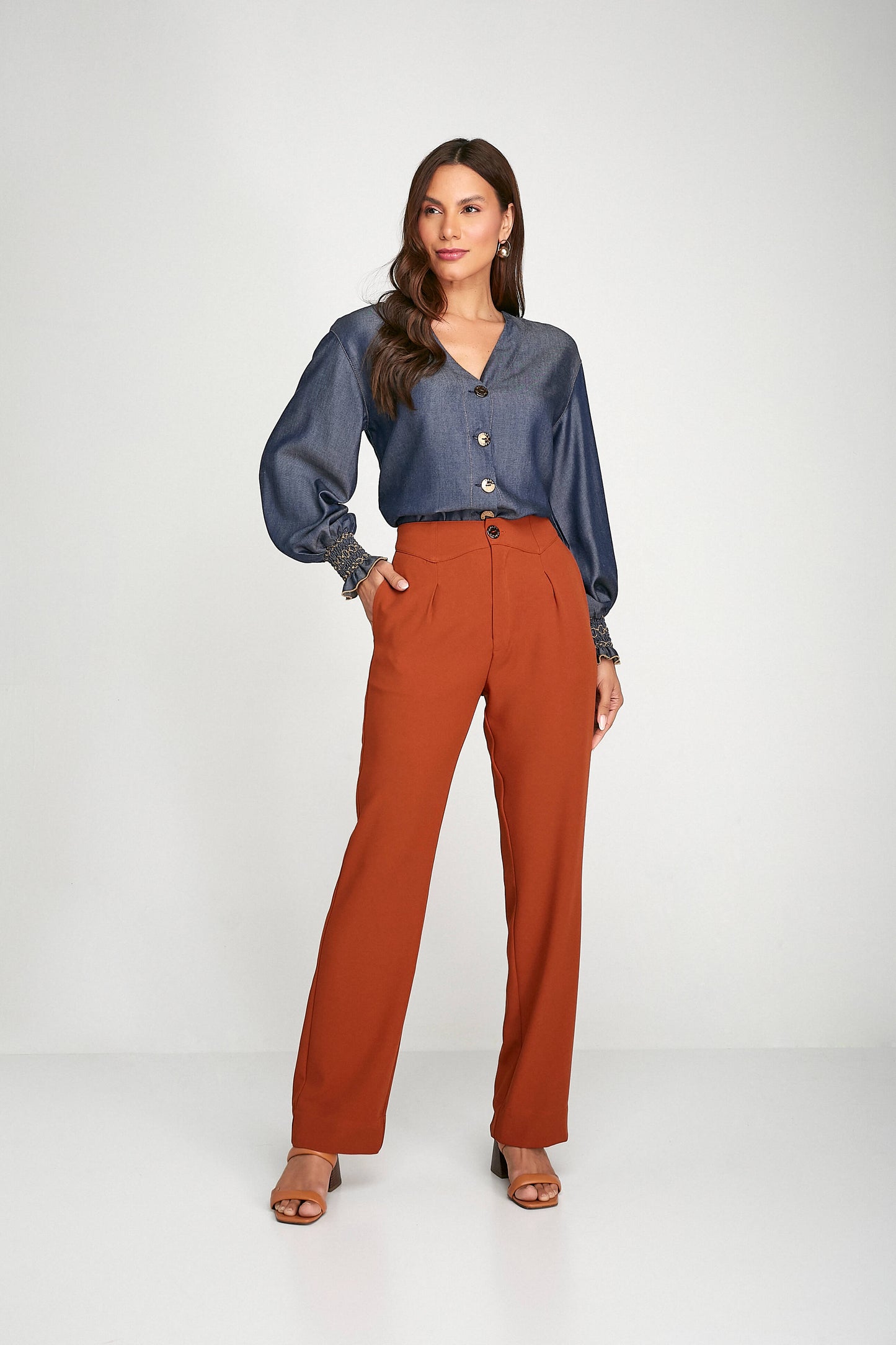 calça crepe reta cintura alta alfaiataria