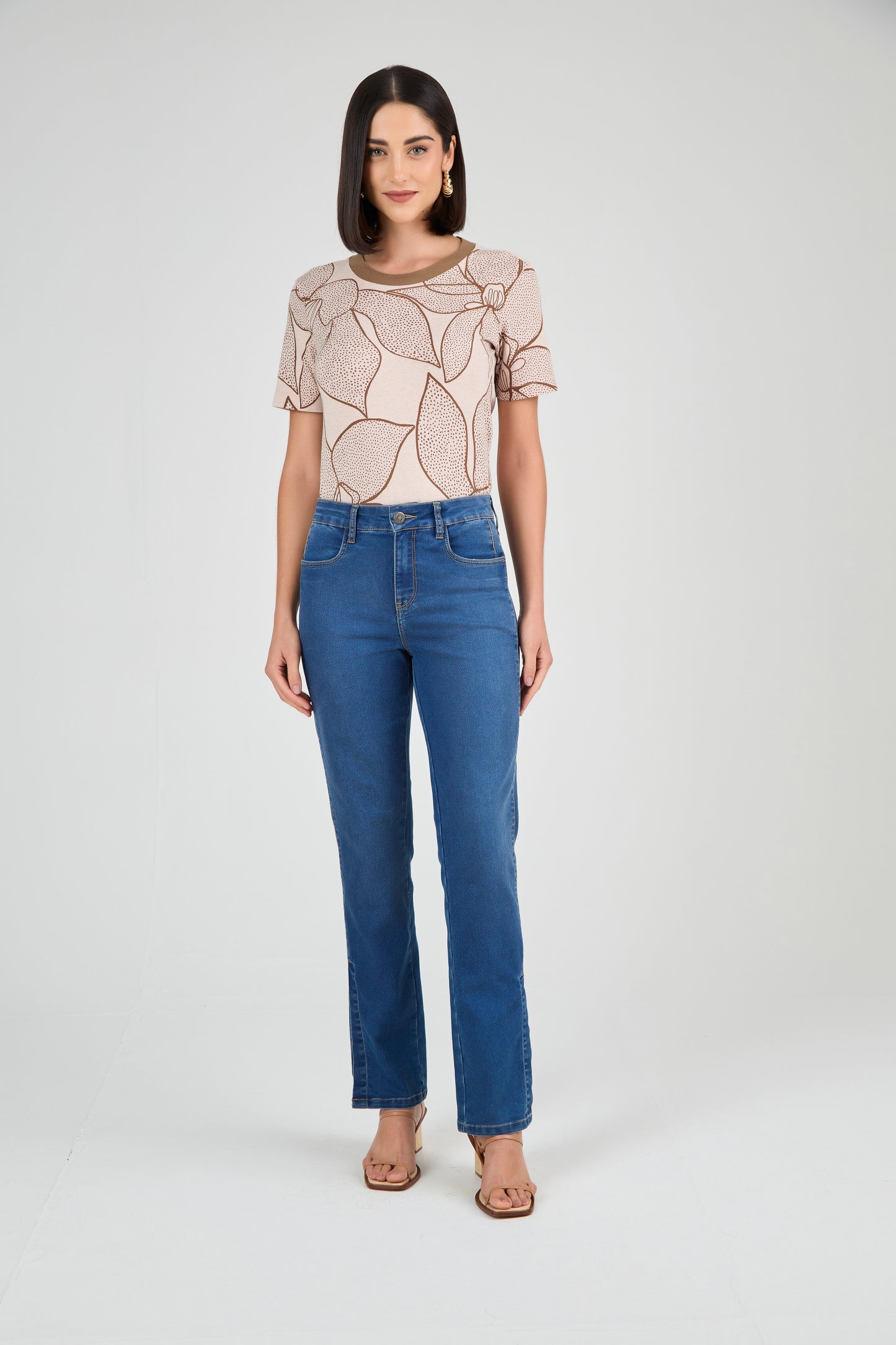 cala jeans reta cintura intermediria com abertura