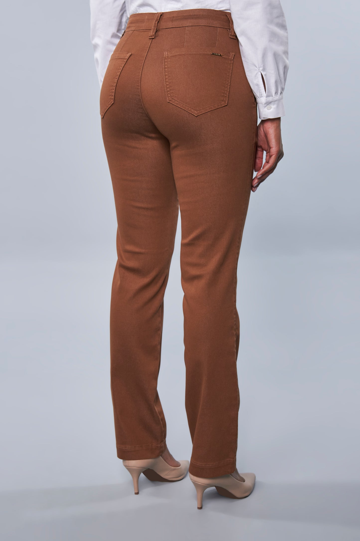 calça sarja color reta cintura intermediária alfaiataria