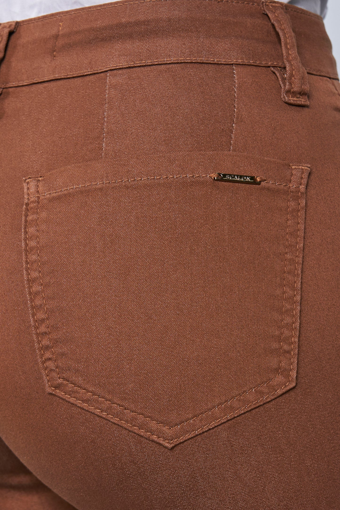calça sarja color reta cintura intermediária alfaiataria