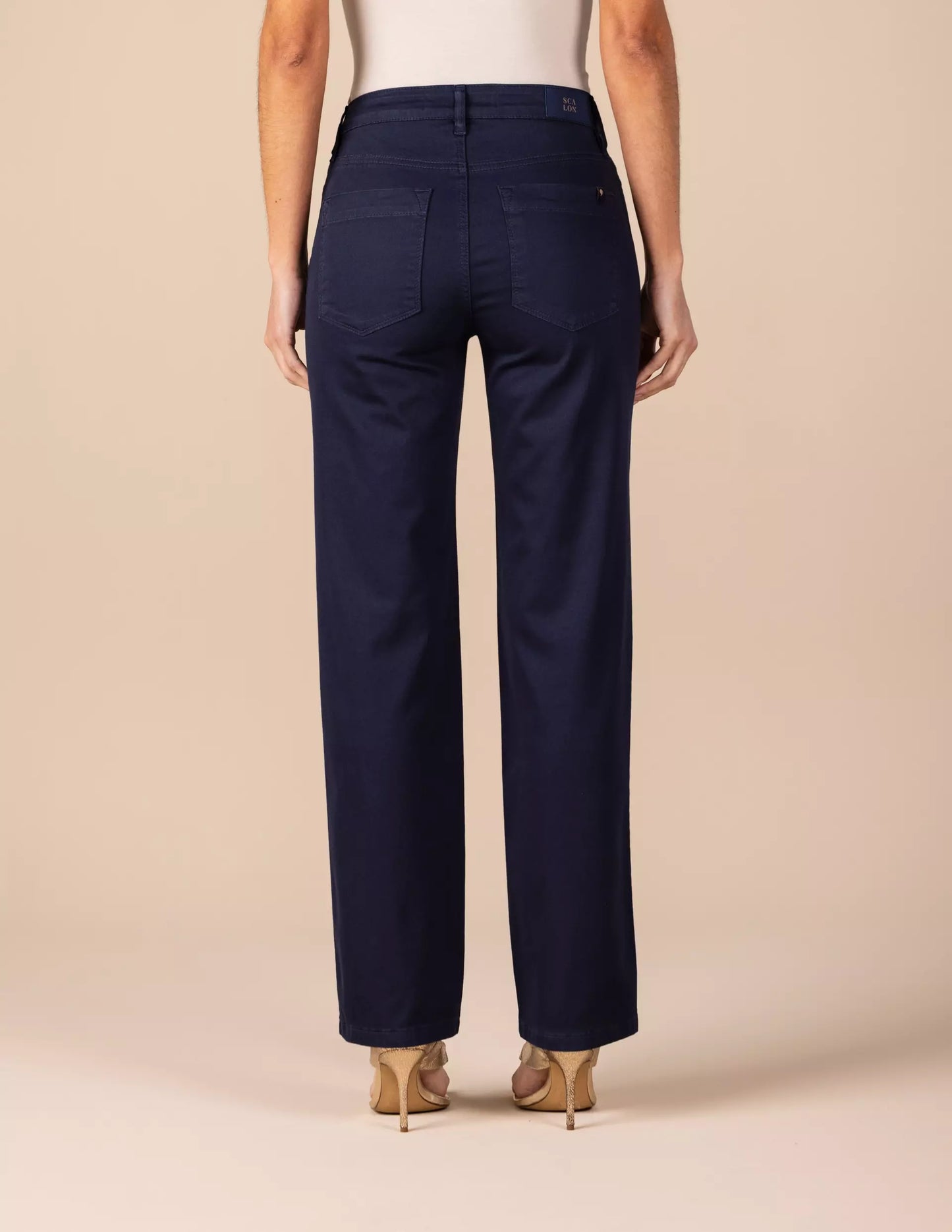 calça sarja color reta cintura intermediária básica