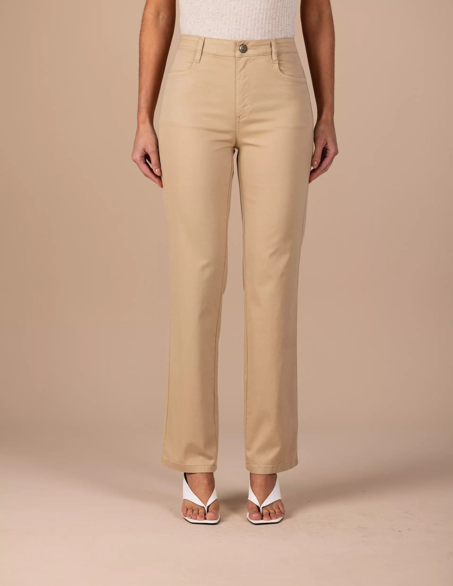 calça sarja color reta cintura intermediária básica