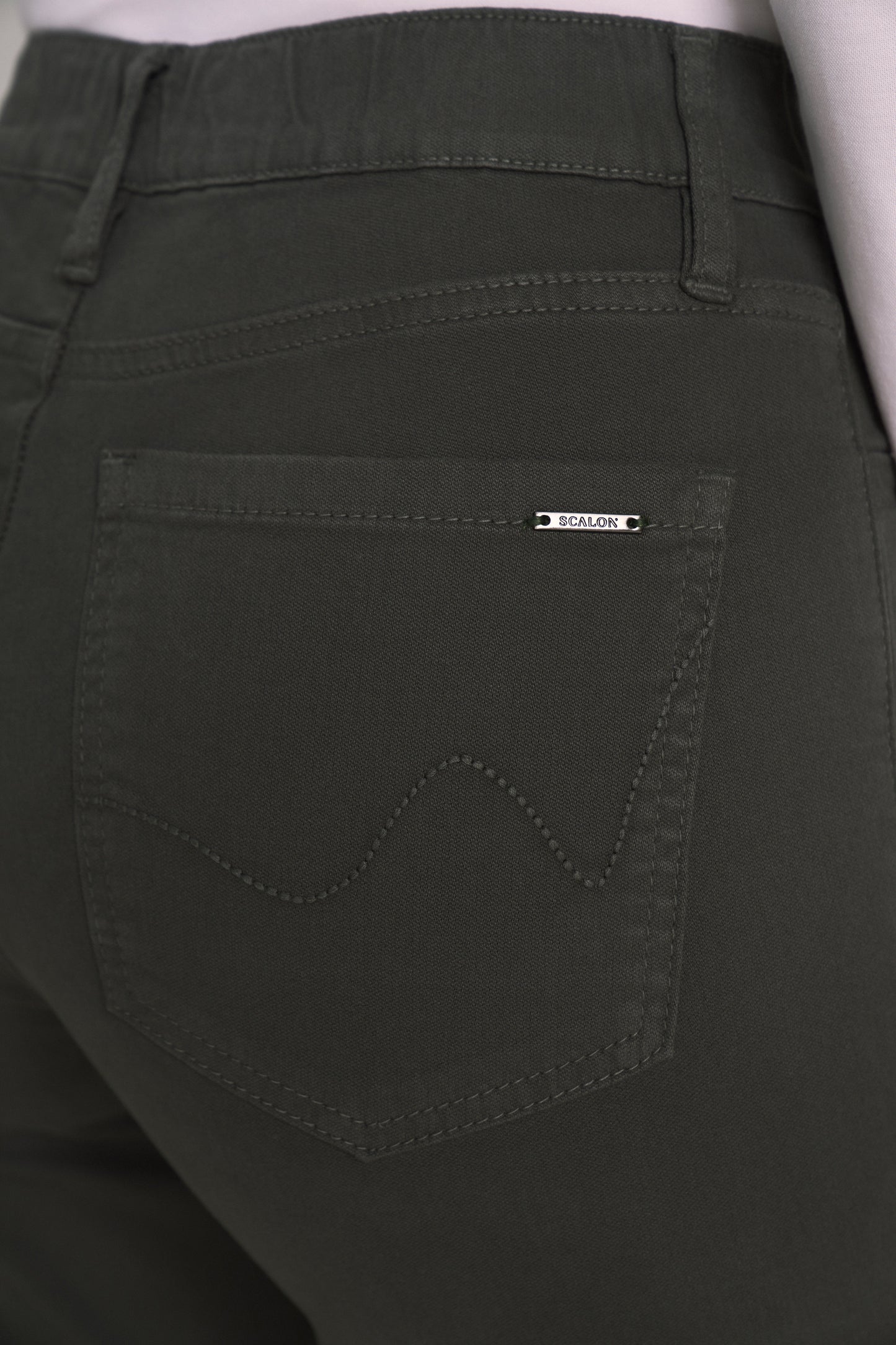 calça malha color reta cintura intermediária com elástico