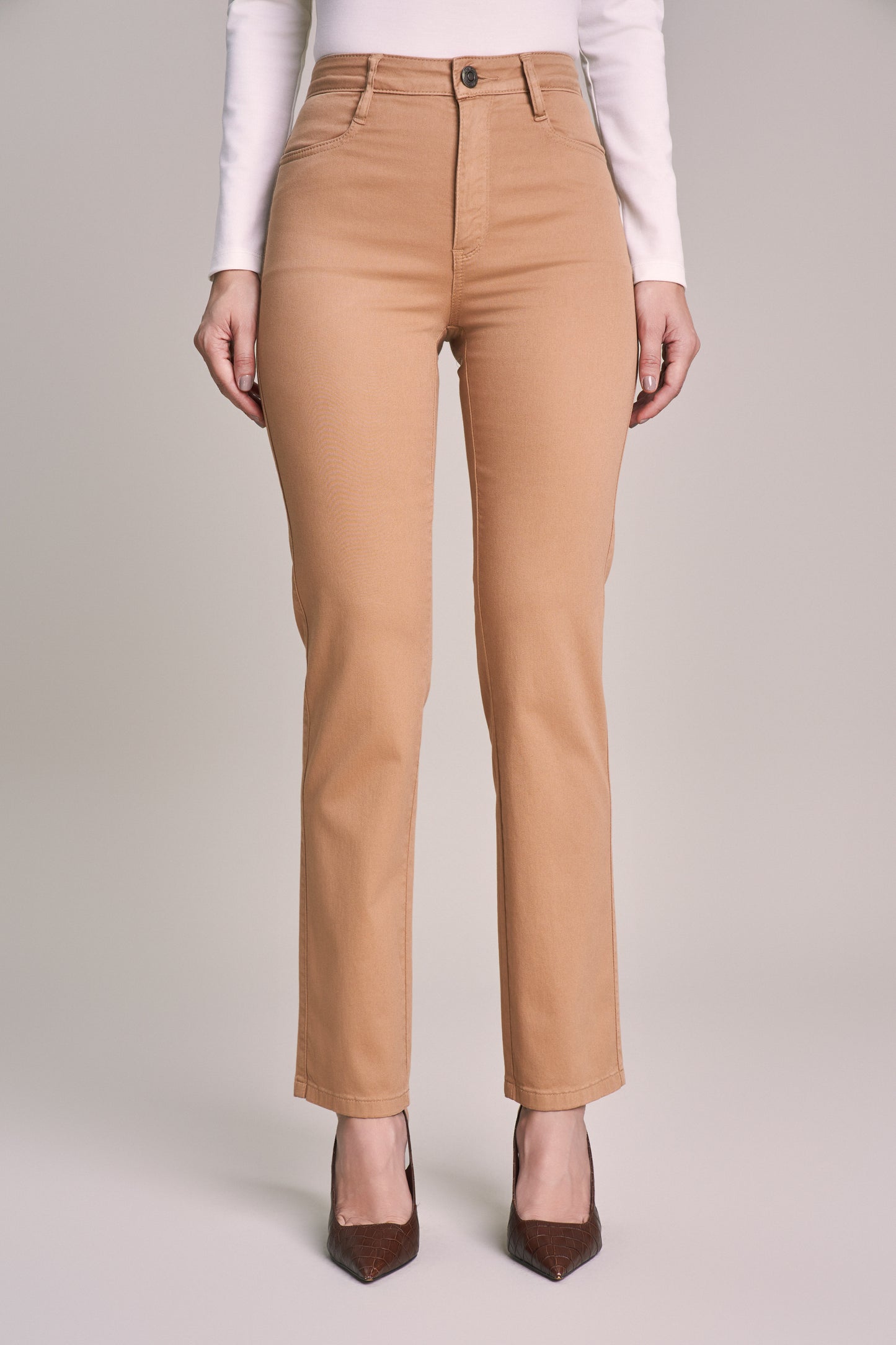 calça sarja color reta cintura intermediária básica