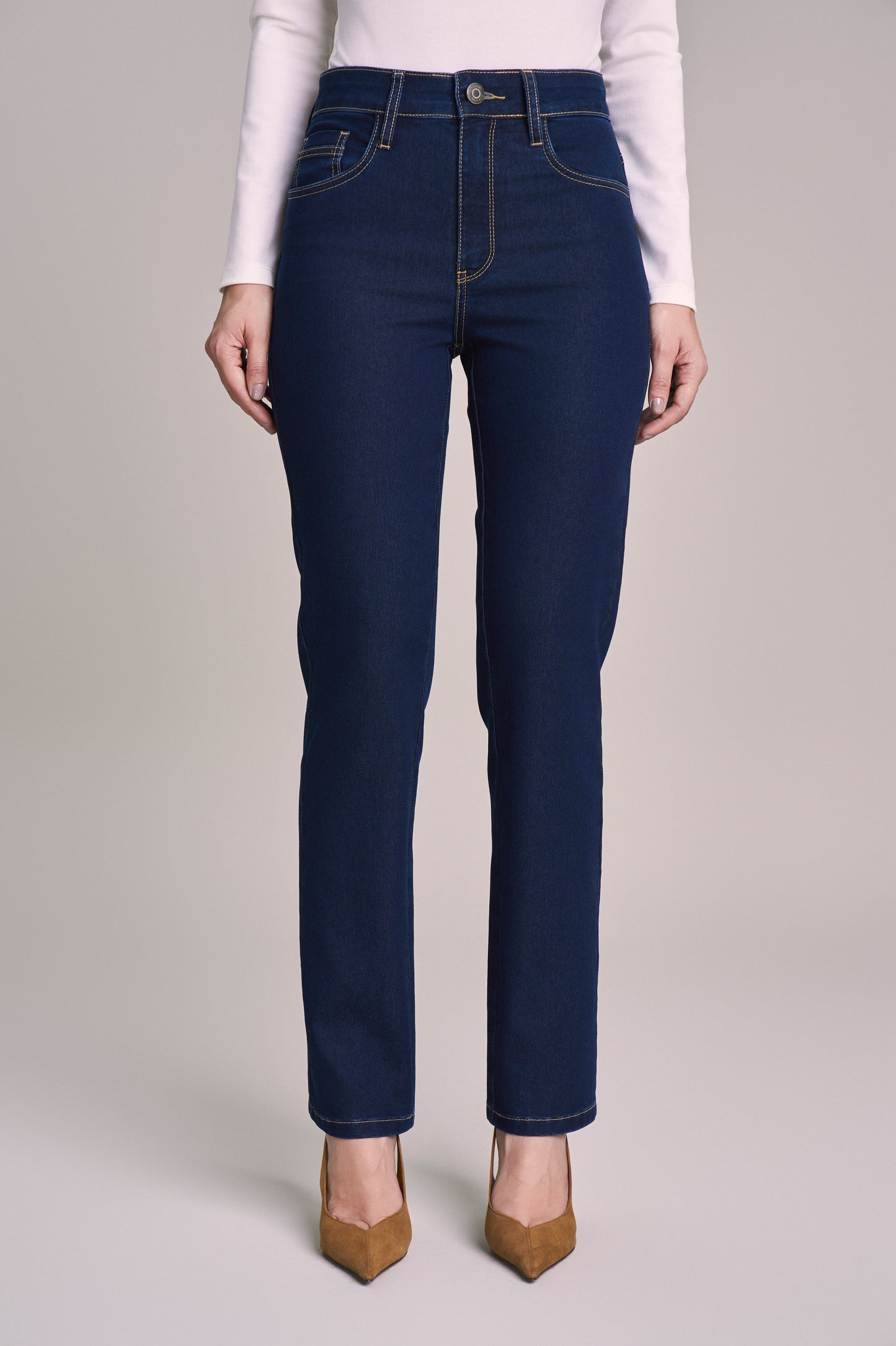 calça jeans reta cintura intermediária com cristais