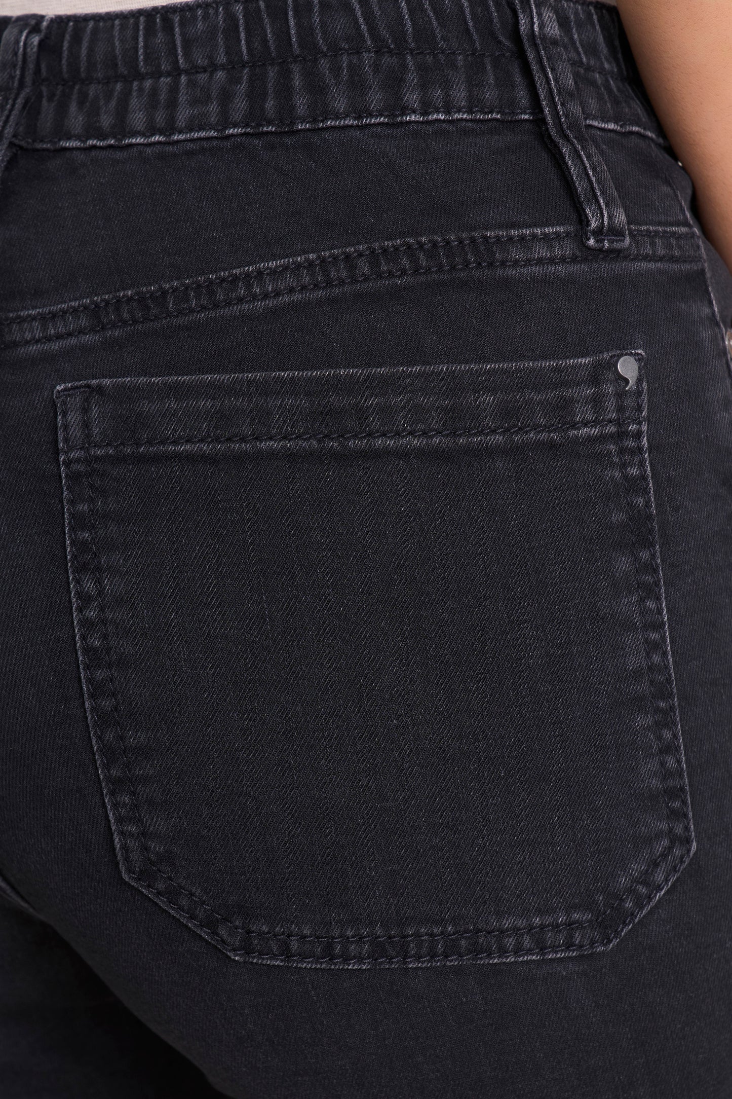 Calça Jeans Black Reta Cintura Intermediária Cós de Elástico