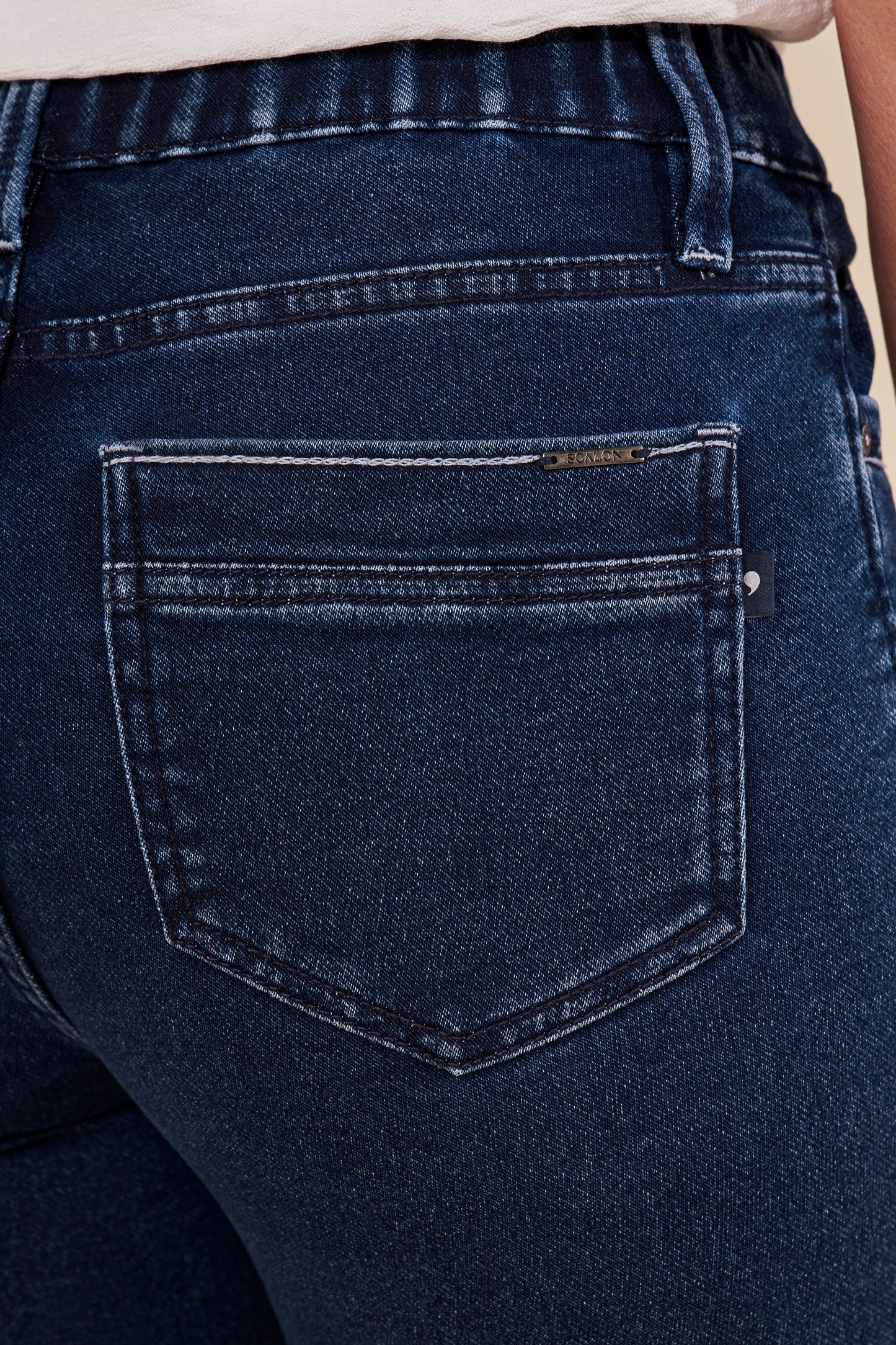 calça jeans malha cropped cintura intermediária com elástico
