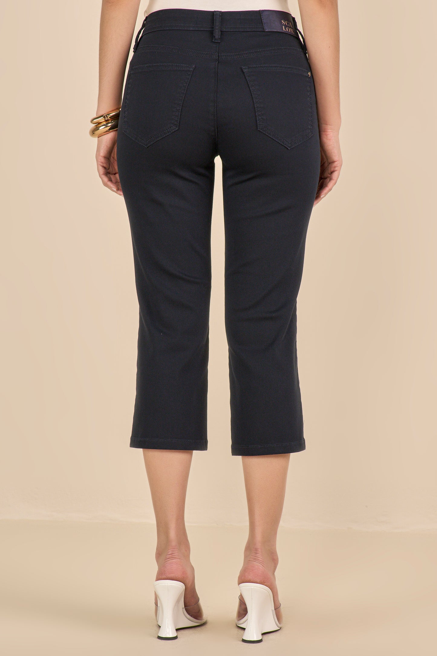 calça sarja color cropped cintura intermediária básica