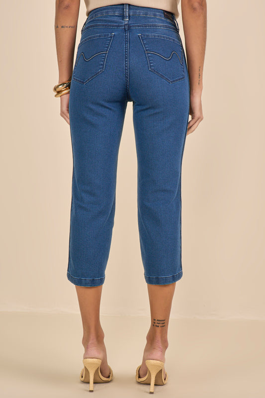 calça jeans cropped cintura intermediária com nervuras