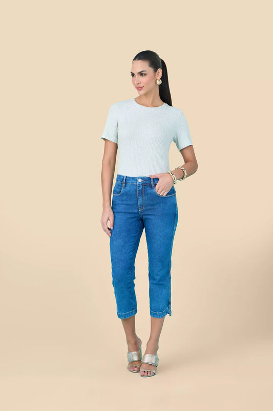 calça jeans cropped cintura intermediária recorte com friso