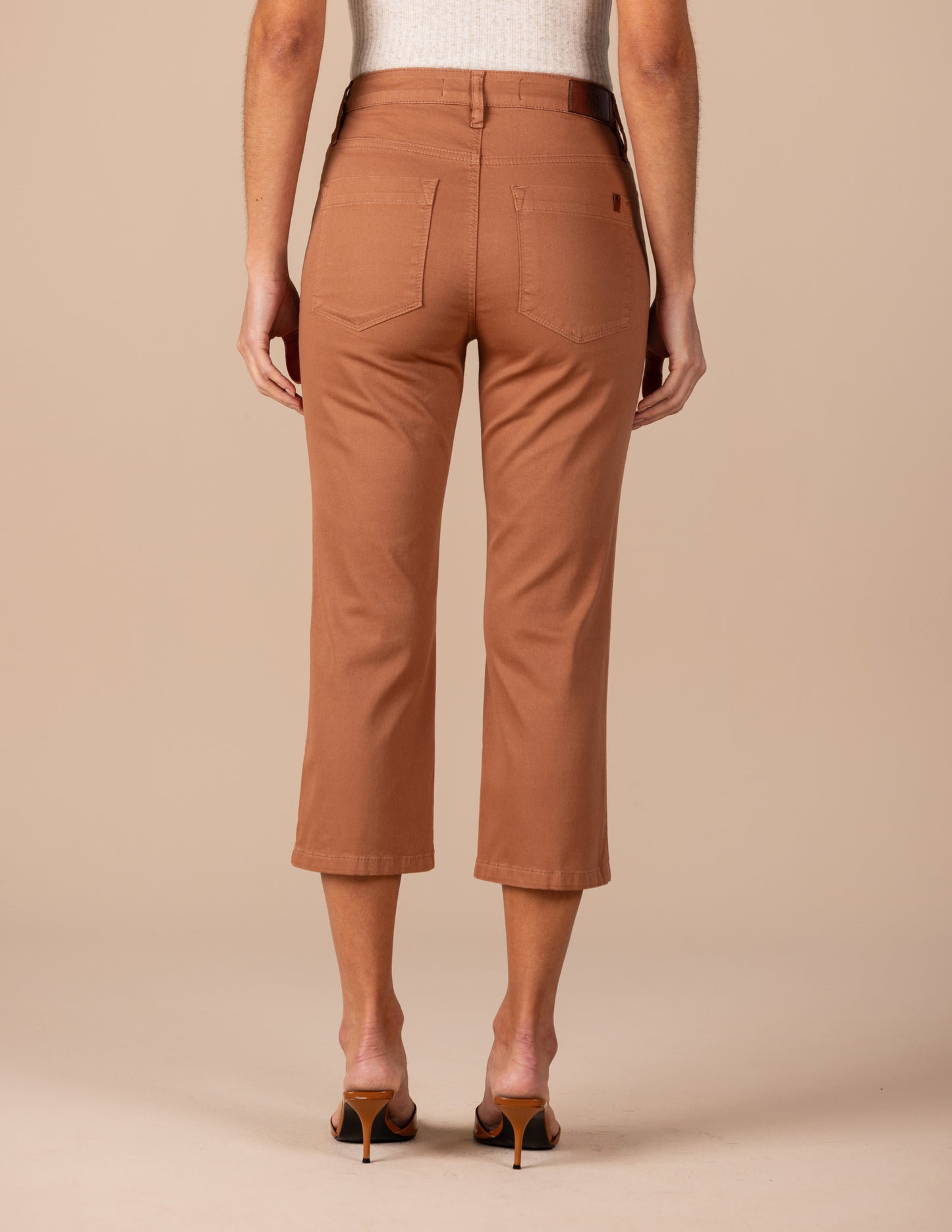 calça sarja color cropped cintura intermediária básica