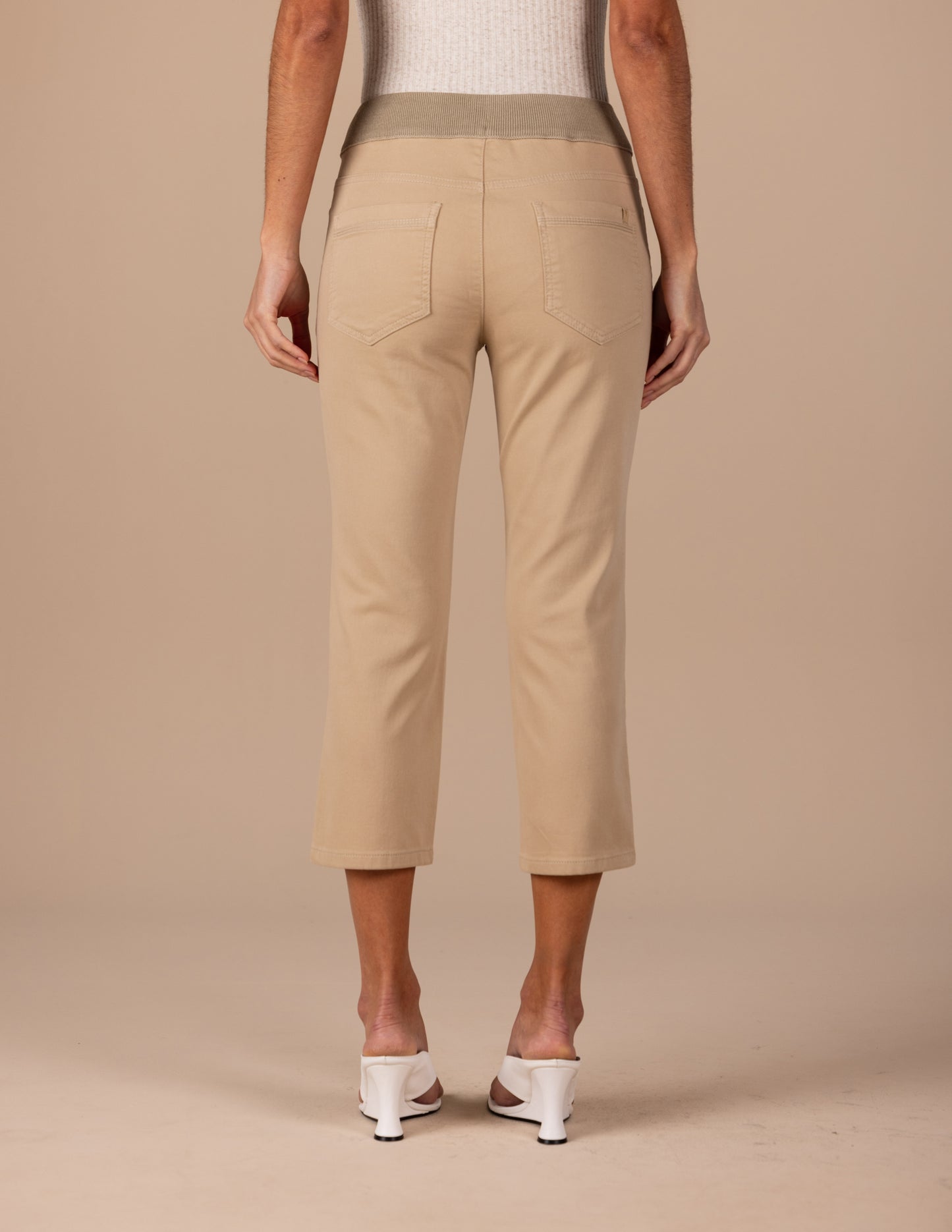 calça malha color cropped cintura intermediária cós de tricot